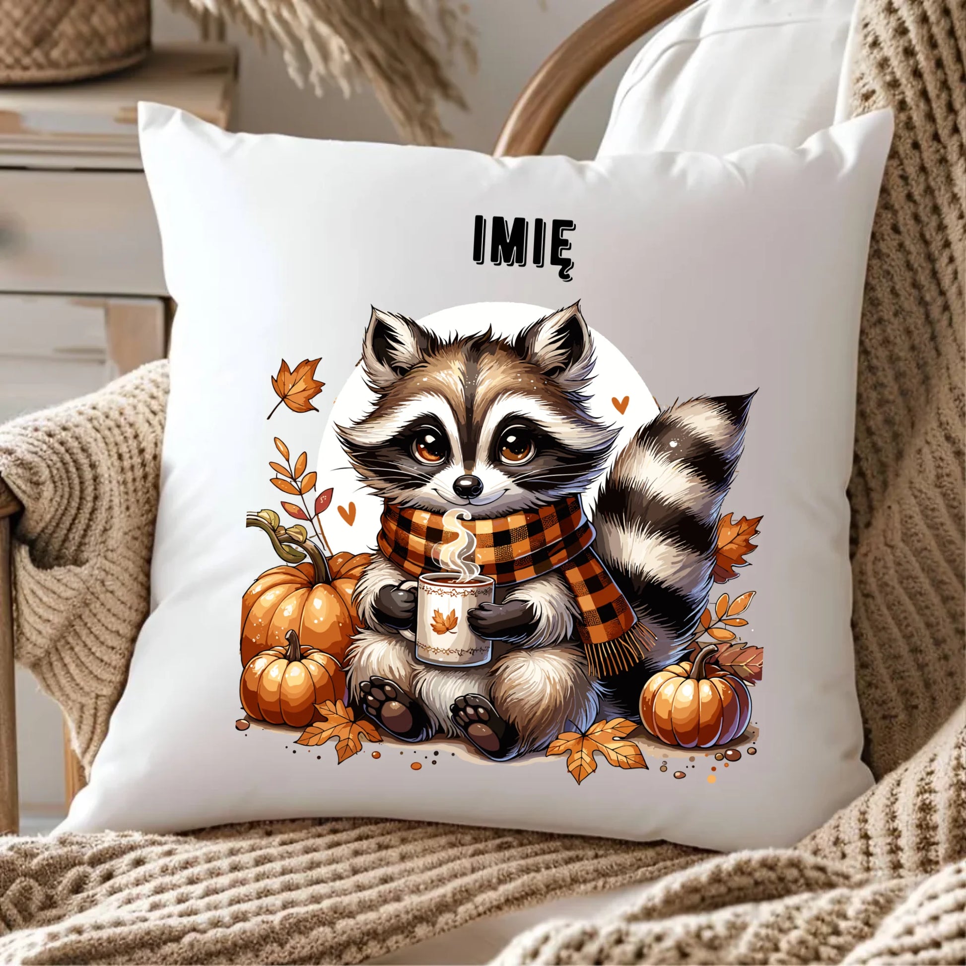 Poduszka jesienna – Szop z kawą i dyniami - personalizowana JS16 - StoryCups.pl
