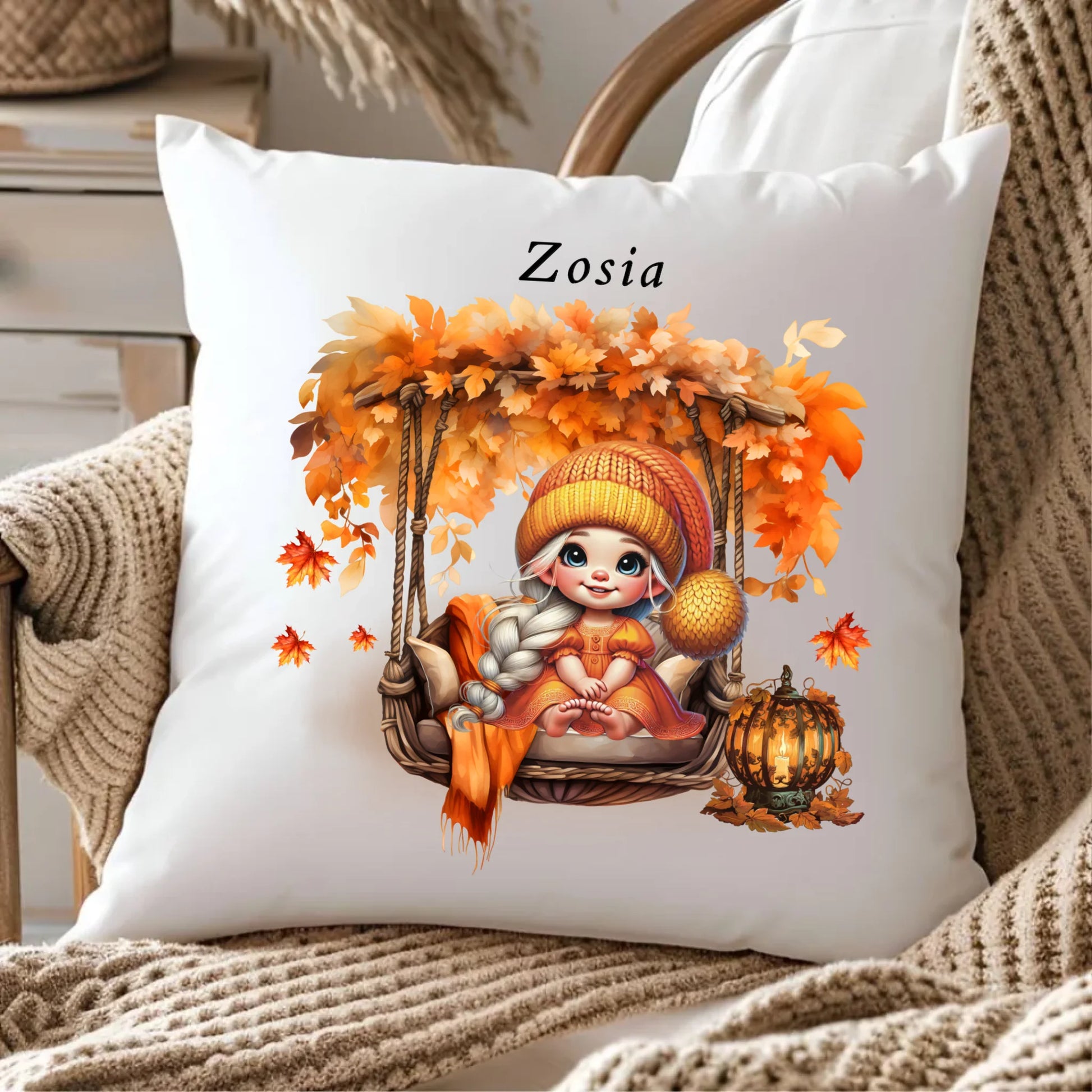 Poduszka jesieniara - Dziewczynka z liśćmi - personalizowana JS17 - StoryCups.pl