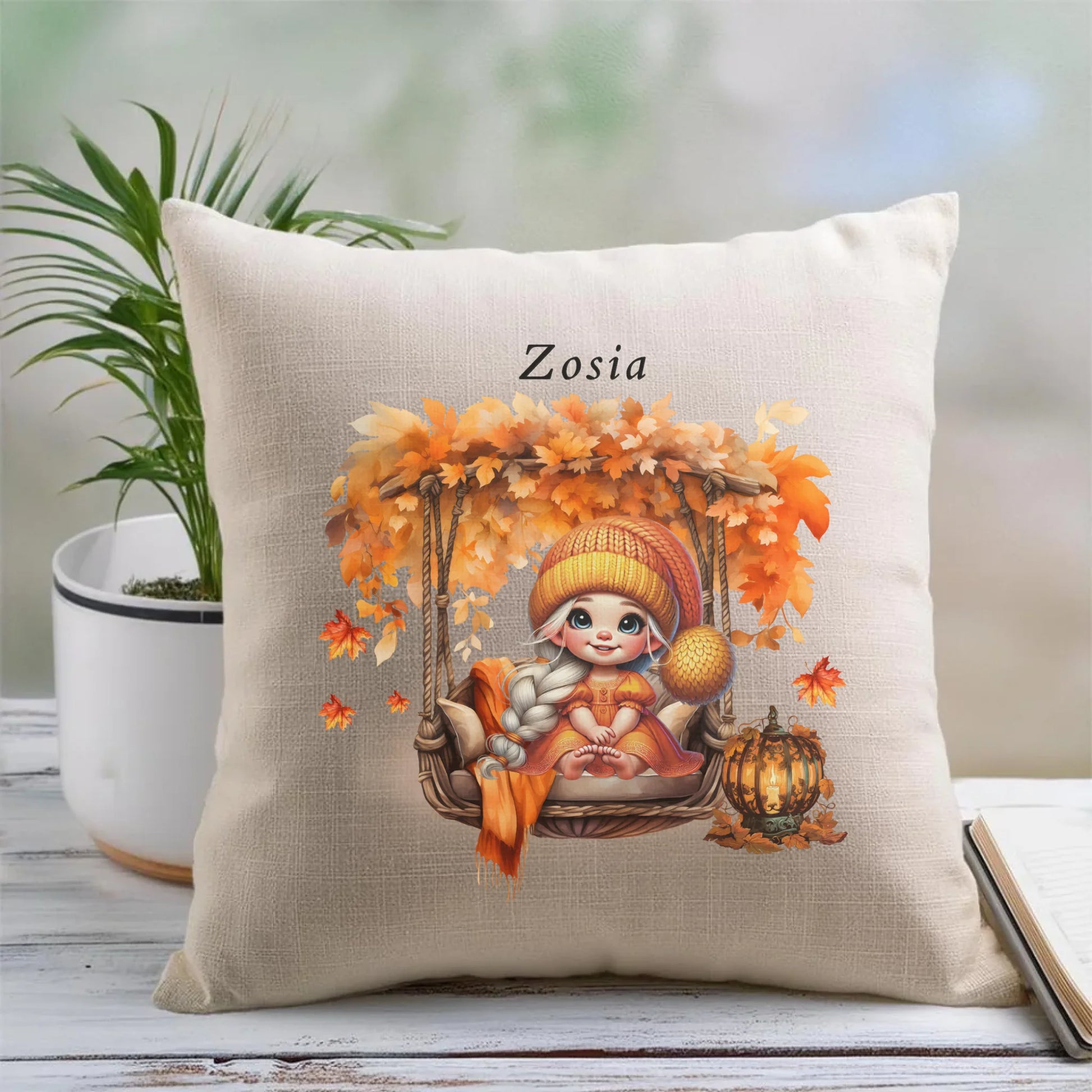 Poduszka jesieniara - Dziewczynka z liśćmi - personalizowana JS17 - StoryCups.pl