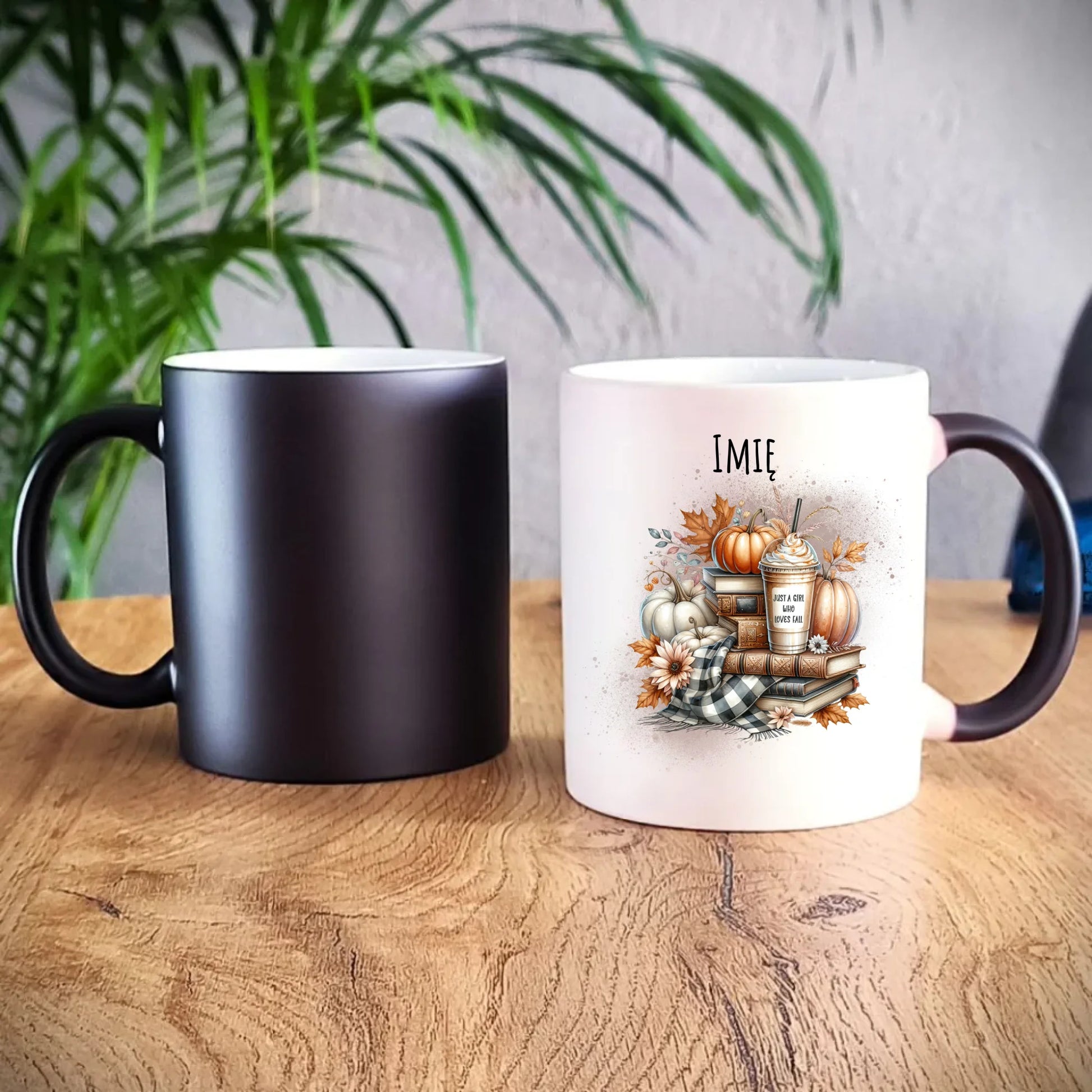 Kubek magiczny jesienny - Książkara - personalizowany JS14 - StoryCups.pl