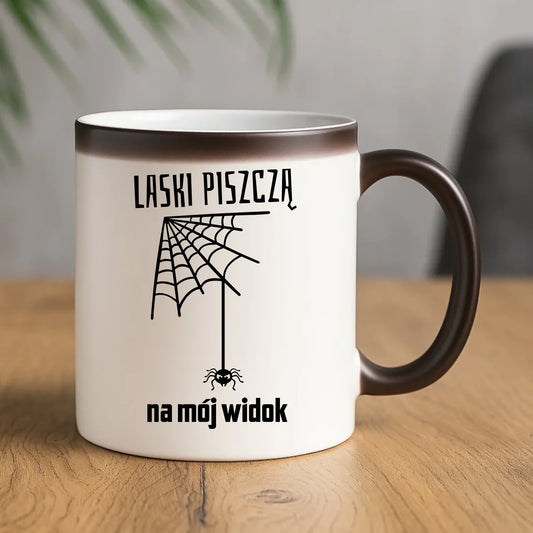 Kubek magiczny - prezent dla chłopaka - Laski piszczą na mój widok DCH13 - StoryCups.pl