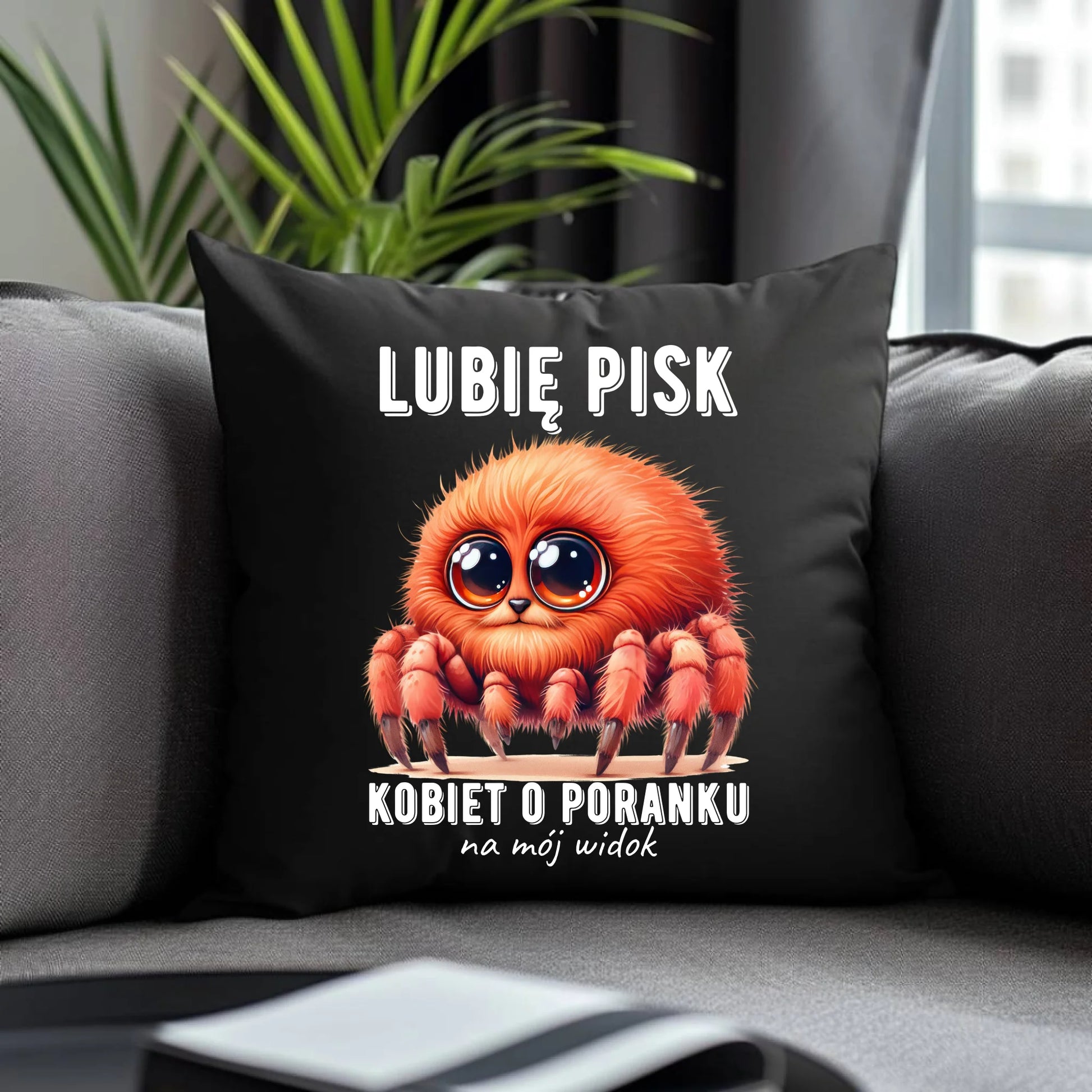 Poduszka dekoracyjna - prezent dla chłopaka - Lubię pisk kobiet DCH14 - StoryCups.pl