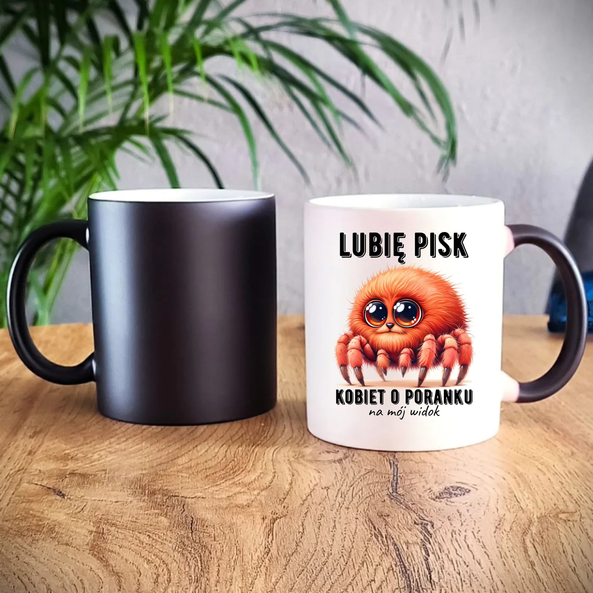 Kubek magiczny - prezent dla chłopaka - Lubię pisk kobiet DCH14 - StoryCups.pl