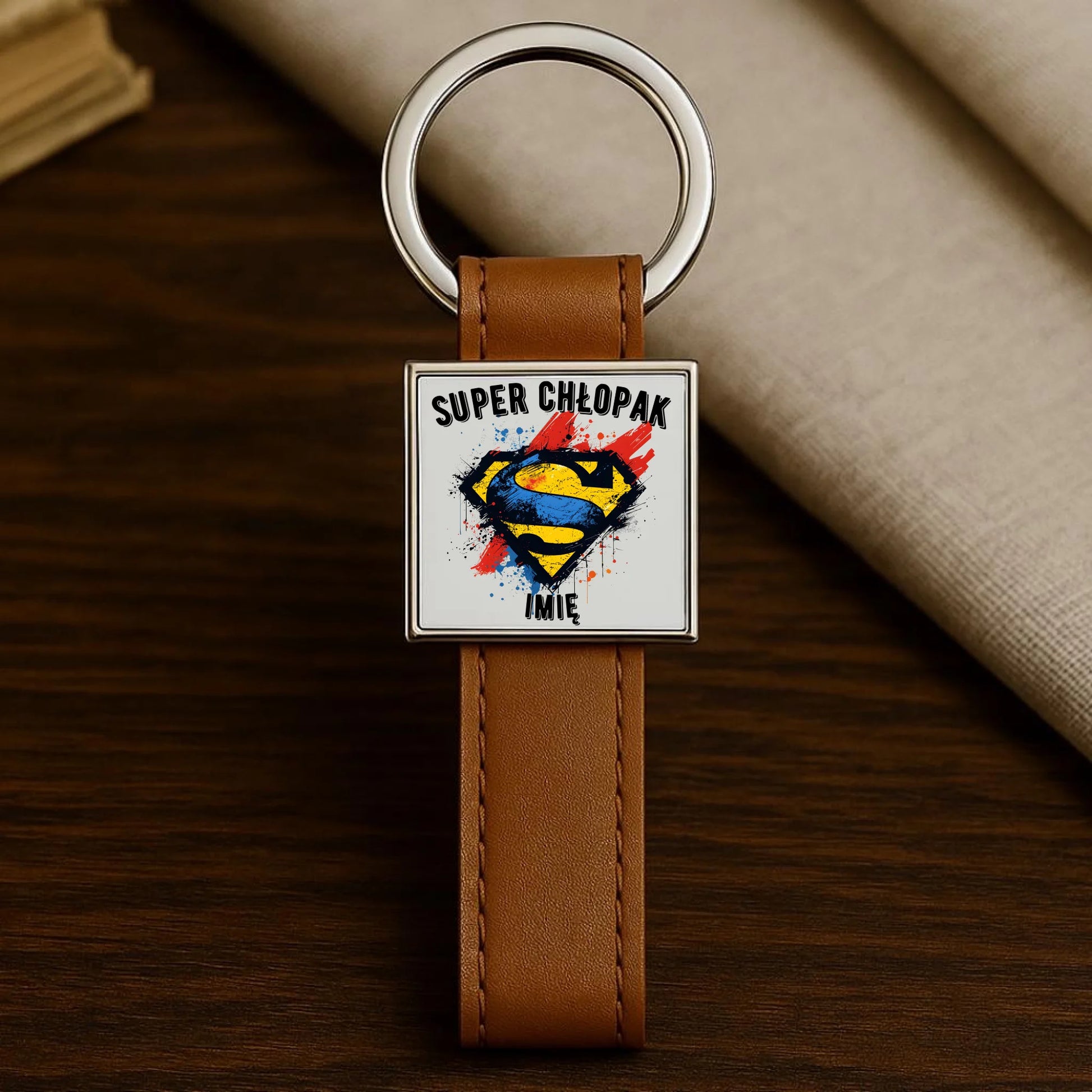 Brelok - prezent na Dzień Chłopaka - Super Chłopak - personalizowany DCH18 - StoryCups.pl