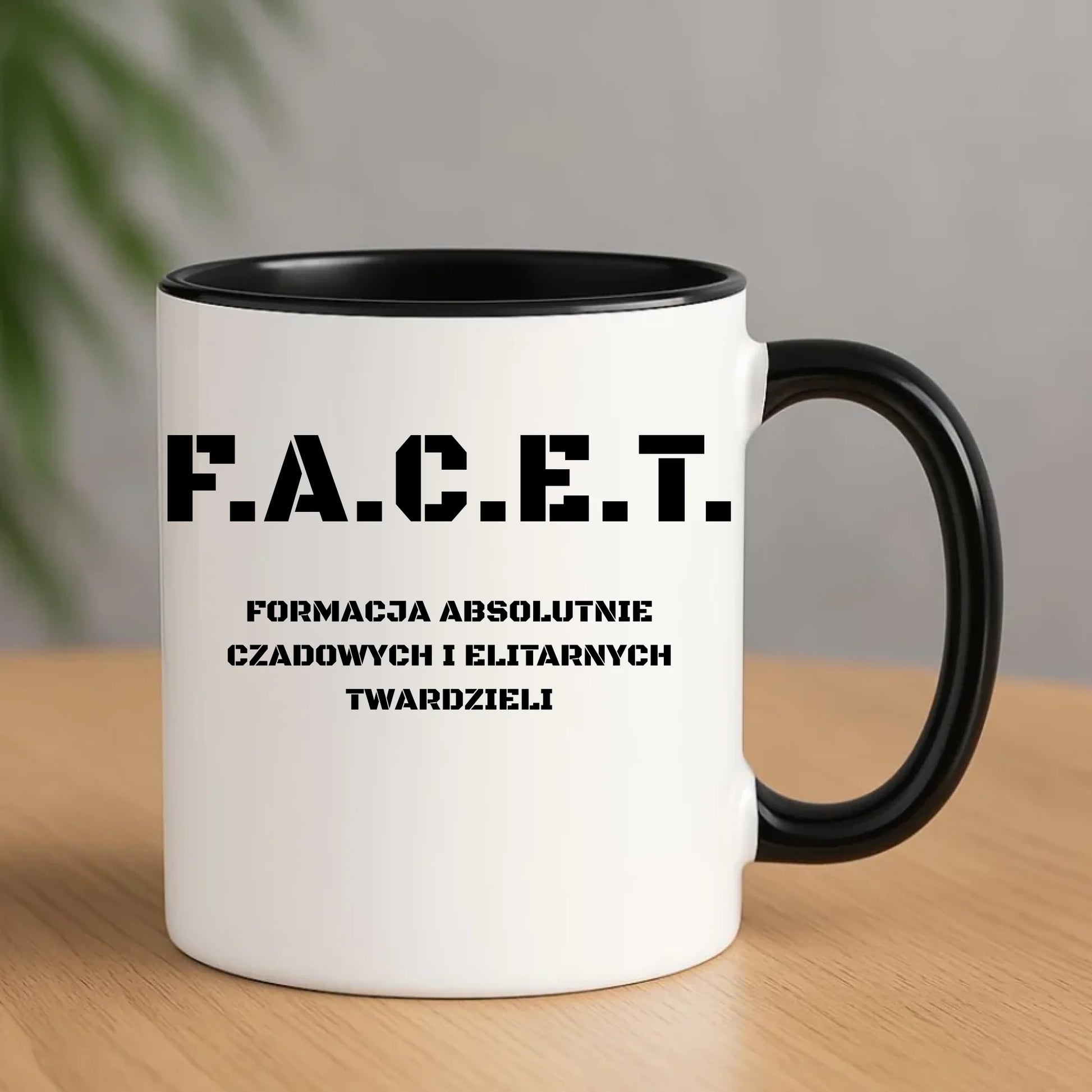 Śmieszny kubek - Prezent dla chłopaka kolegów z pracy - F.A.C.E.T. Formacja Absolutnie Czadowych i Elitarnych Twardzieli DCH23 - StoryCups.pl