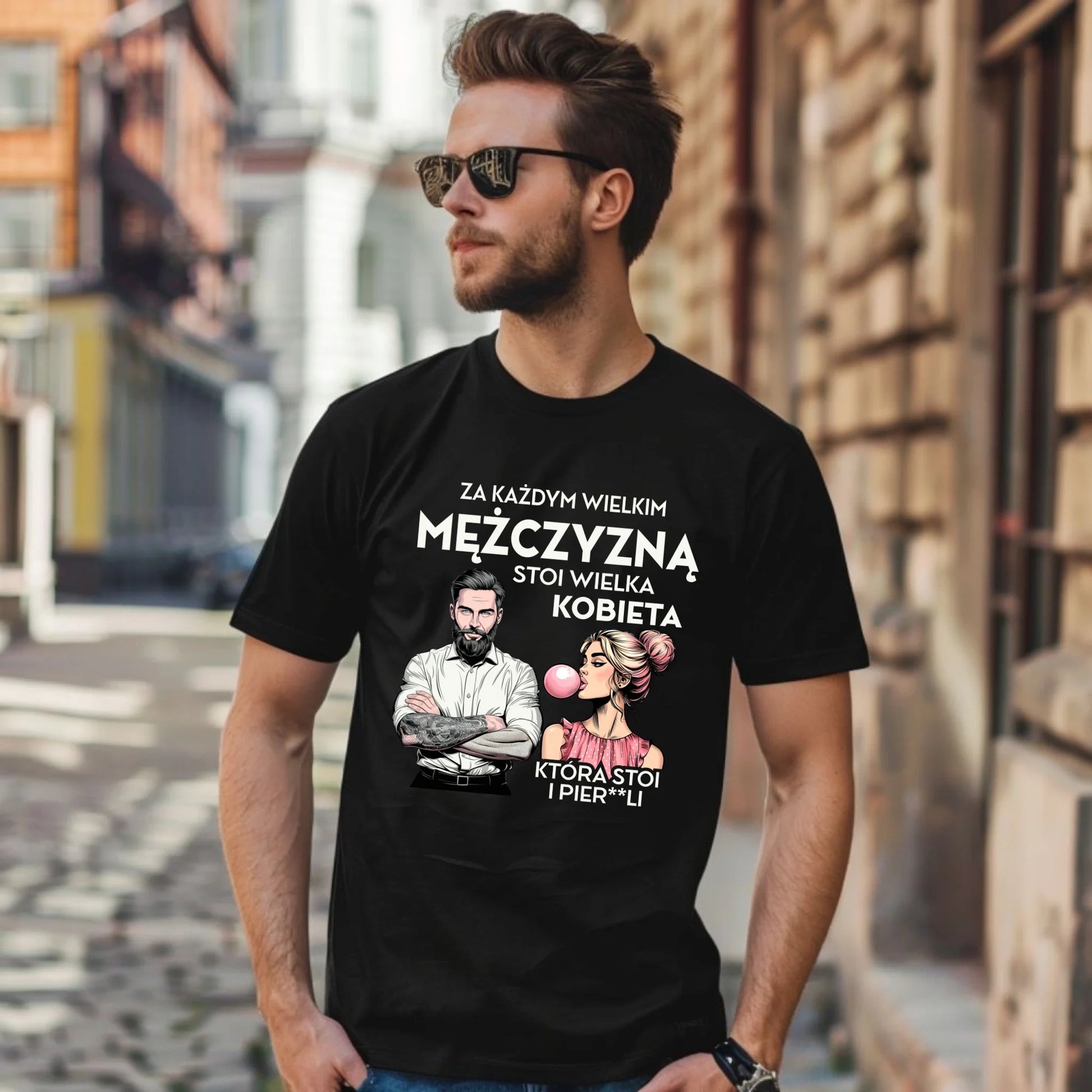 Koszulka męska - Za każdym wielkim mężczyzną stoi wielka kobieta - śmieszny nadruk DCH27 - StoryCups.pl