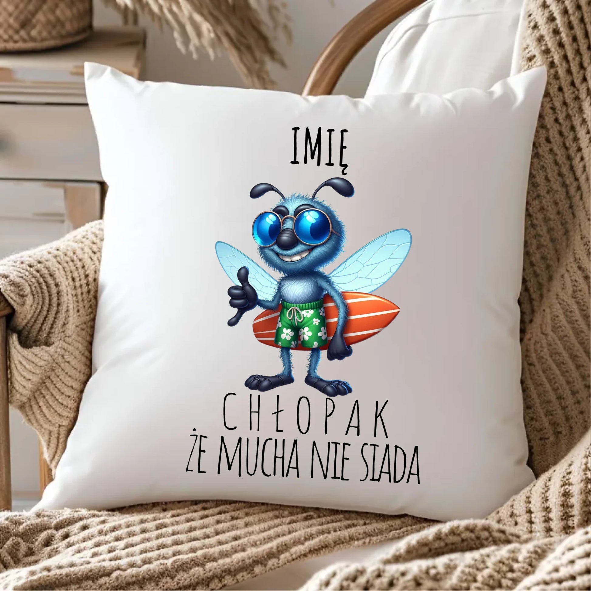 Poduszka - prezent dla chłopaka - Mucha nie siada essa - personalizowana DCH29 - StoryCups.pl