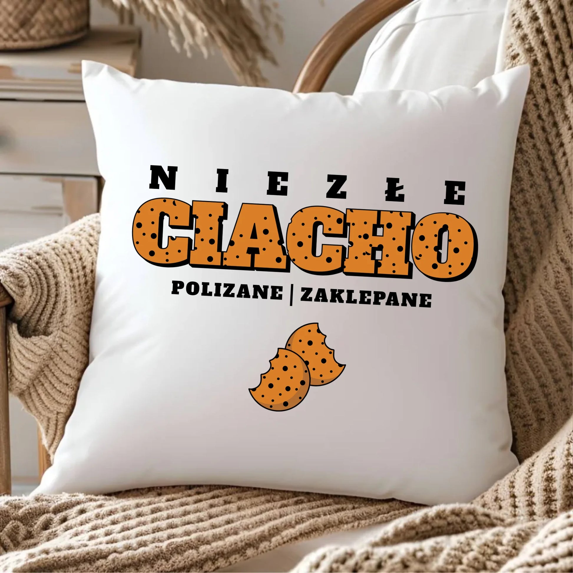 Poduszka - prezent dla chłopaka męża - Niezłe ciacho polizane zaklepane DCH30 - StoryCups.pl