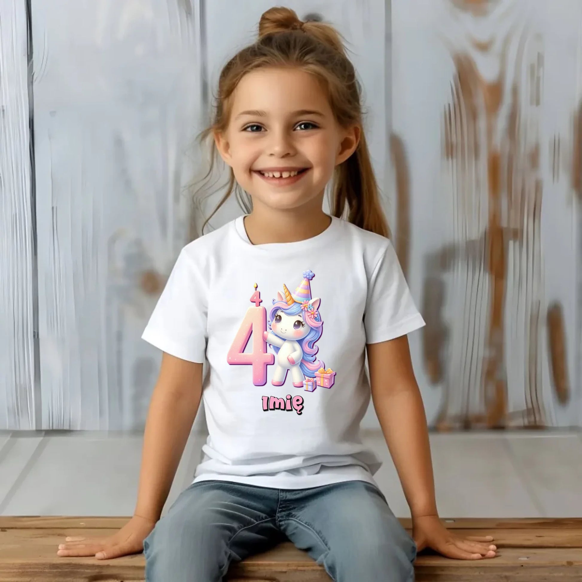 Koszulka dziecięca urodzinowa - prezent na 4 urodziny dla dziewczynki - Jednorożec - personalizowana U48 - StoryCups.pl