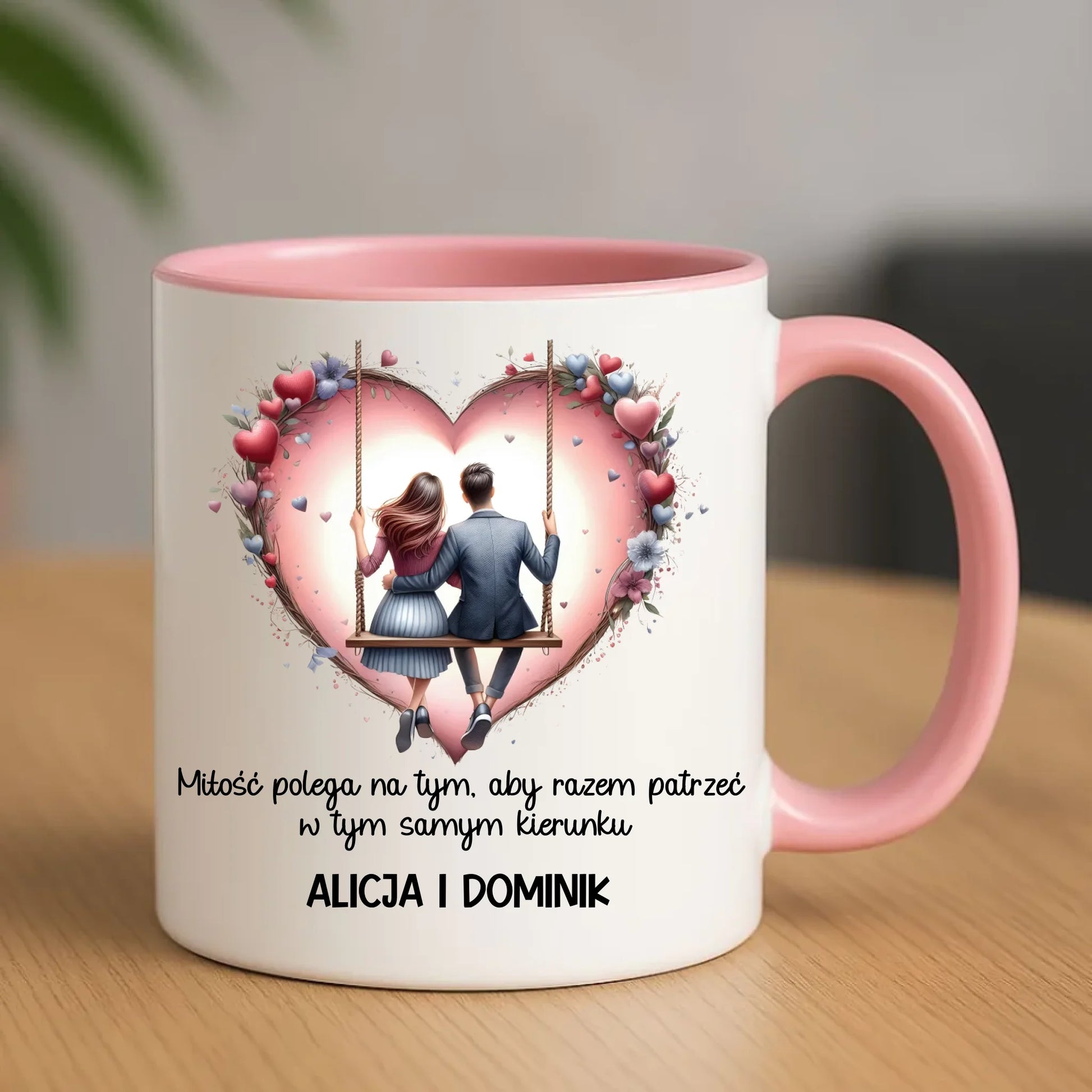Kubek dla par - prezent dla chłopaka i dziewczyny - Para na huśtawce - personalizowany W12 - StoryCups.pl