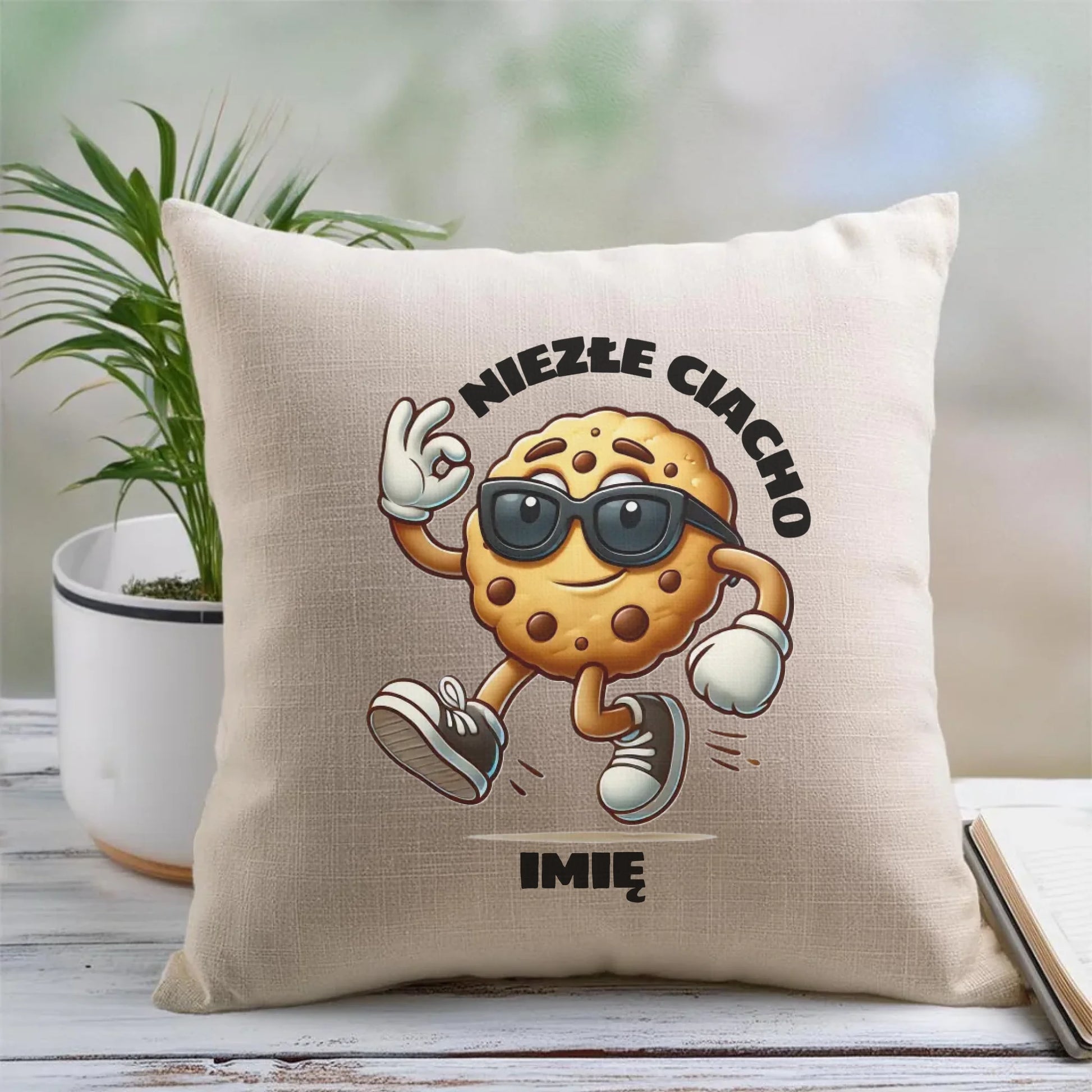 Poduszka - Niezłe ciacho - personalizowana DCH31 - StoryCups.pl