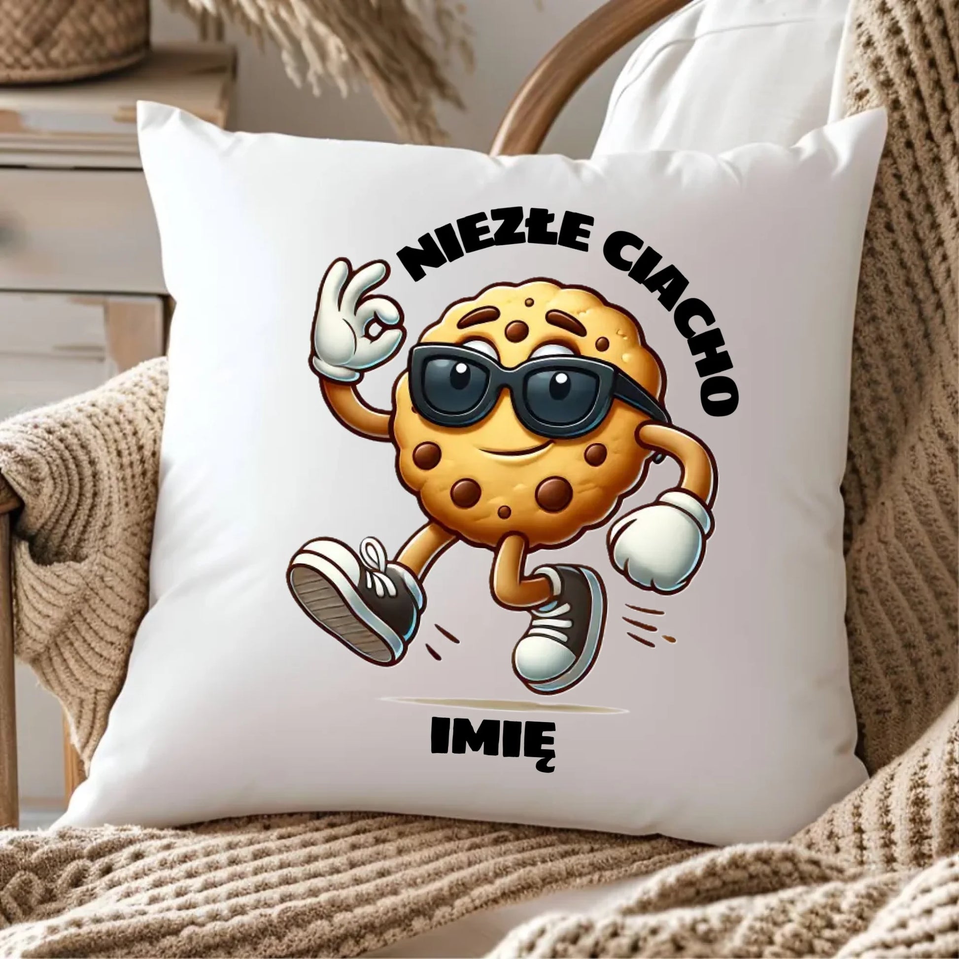 Poduszka - Niezłe ciacho - personalizowana DCH31 - StoryCups.pl