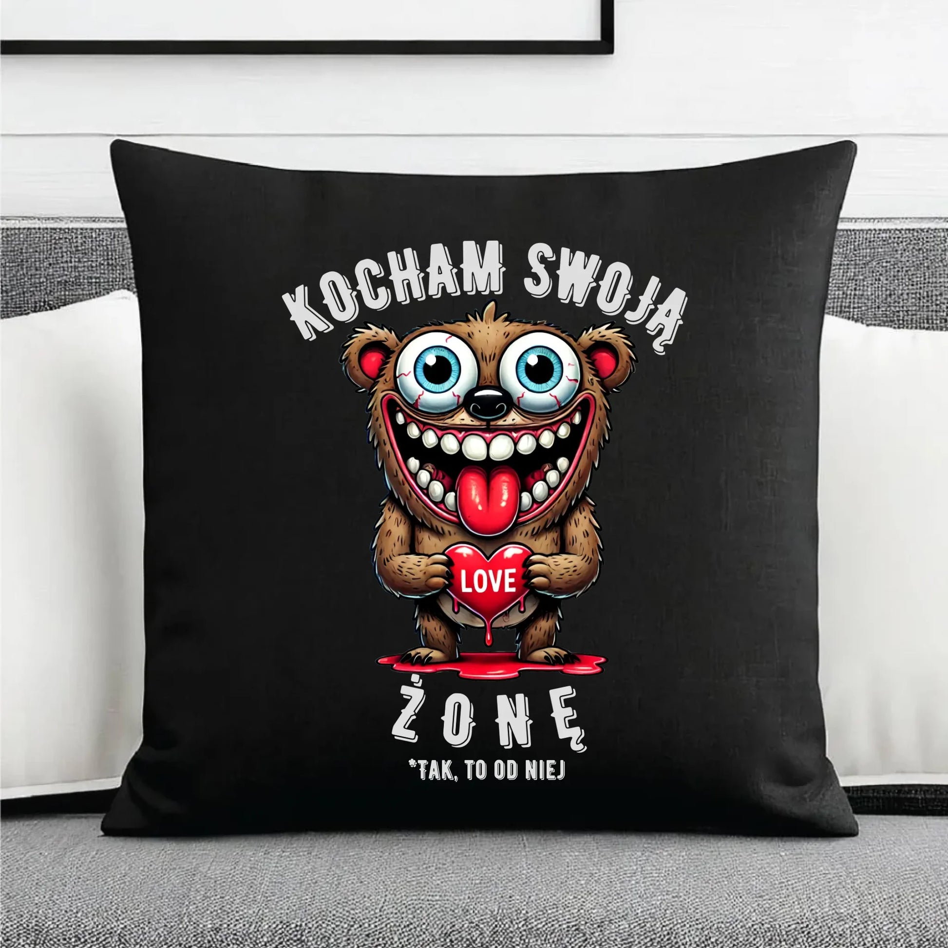 Poduszka dekoracyjna - prezent dla męża - Kocham swoją żonę W23 - StoryCups.pl