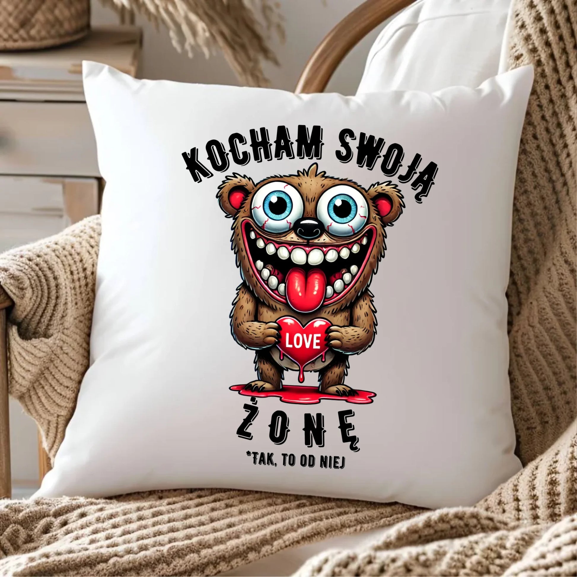 Poduszka - prezent dla męża - Kocham swoją żonę W23 - StoryCups.pl