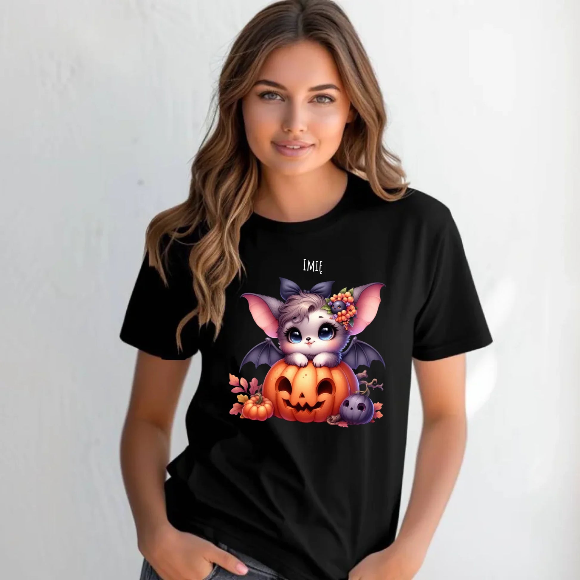 Koszulka damska halloweenowa - Uroczy nietoperz z dynią - personalizowana HL08 - StoryCups.pl