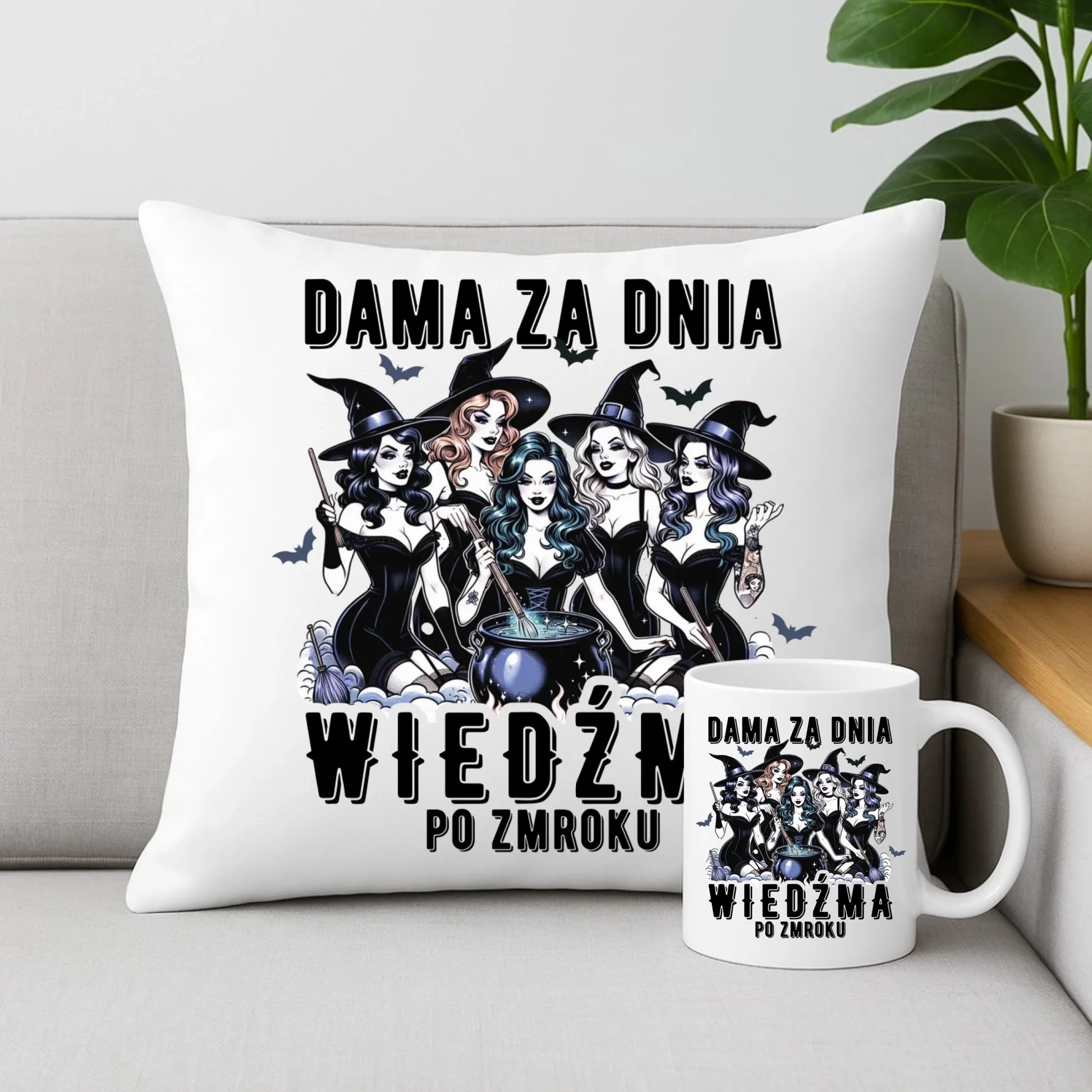 Zestaw poduszka i kubek - Dama za dnia wiedźma po zmroku HL16 - StoryCups.pl