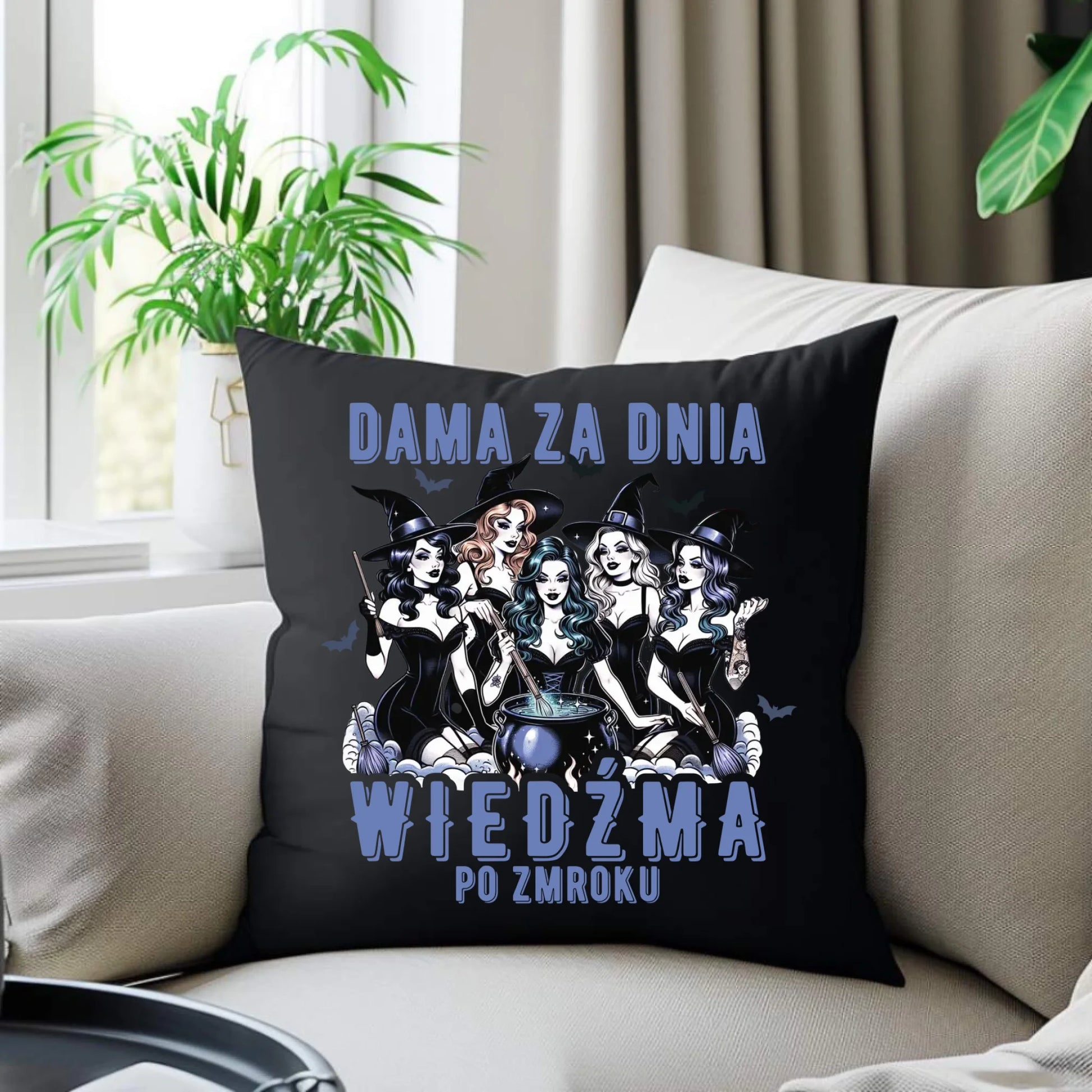 Poduszka dekoracyjna - Dama za dnia wiedźma po zmroku HL16 - StoryCups.pl