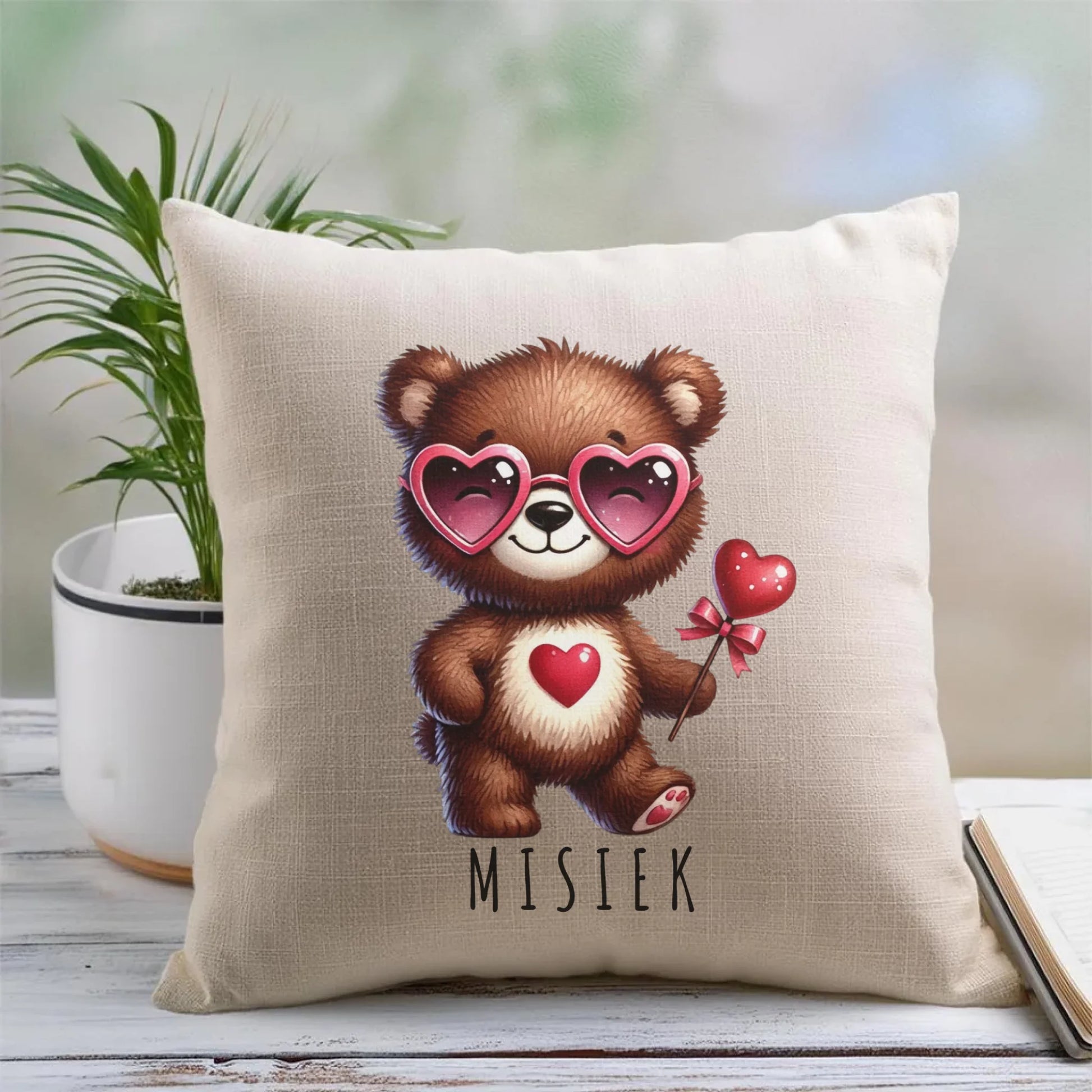 Poduszka - Misiek z sercem W34 - StoryCups.pl