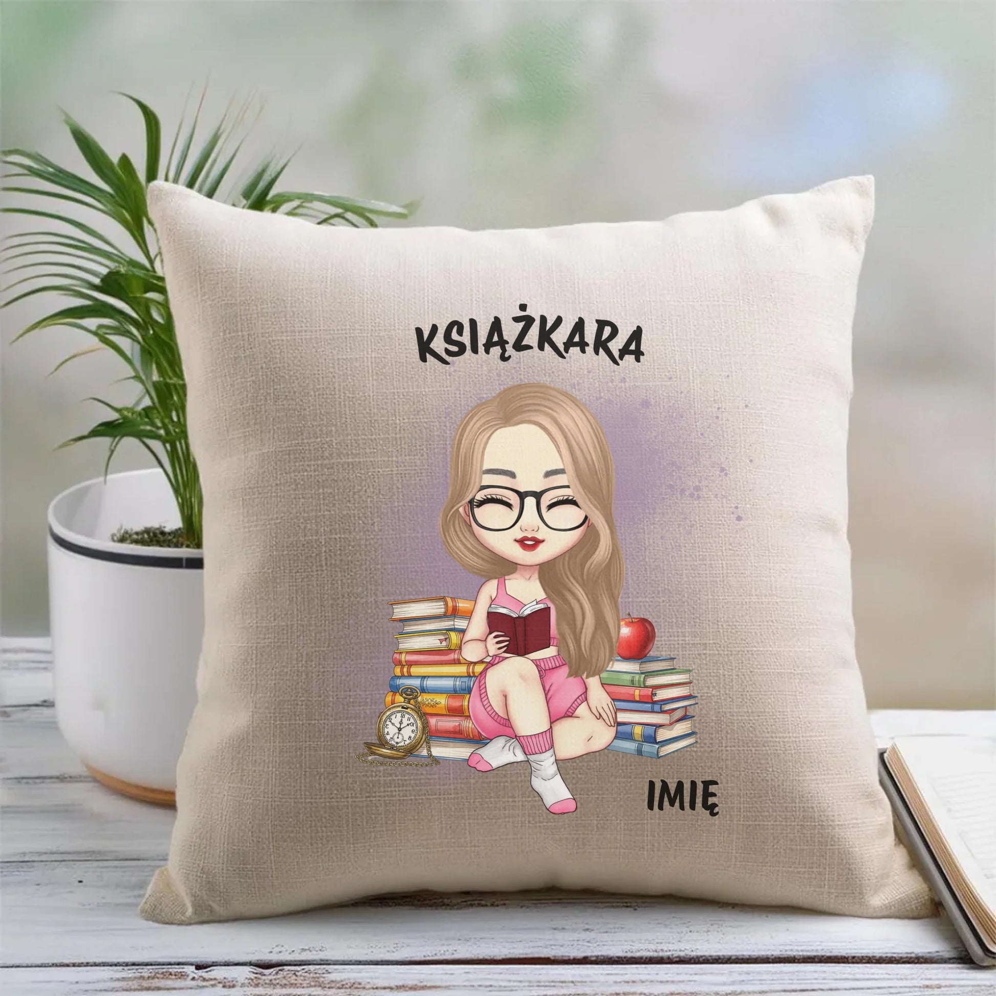 Poduszka - Książkara - Prezent dla miłośniczki czytania książek - personalizowana DZ04 - StoryCups.pl