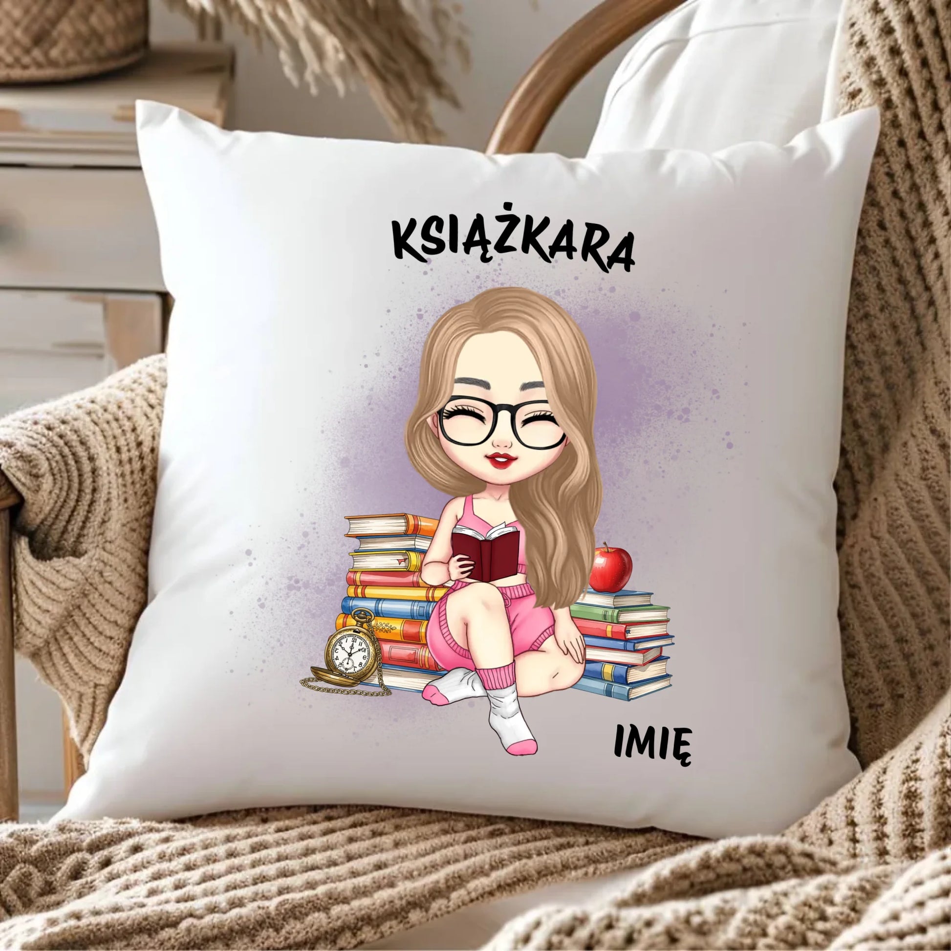 Poduszka - Książkara - Prezent dla miłośniczki czytania książek - personalizowana DZ04 - StoryCups.pl