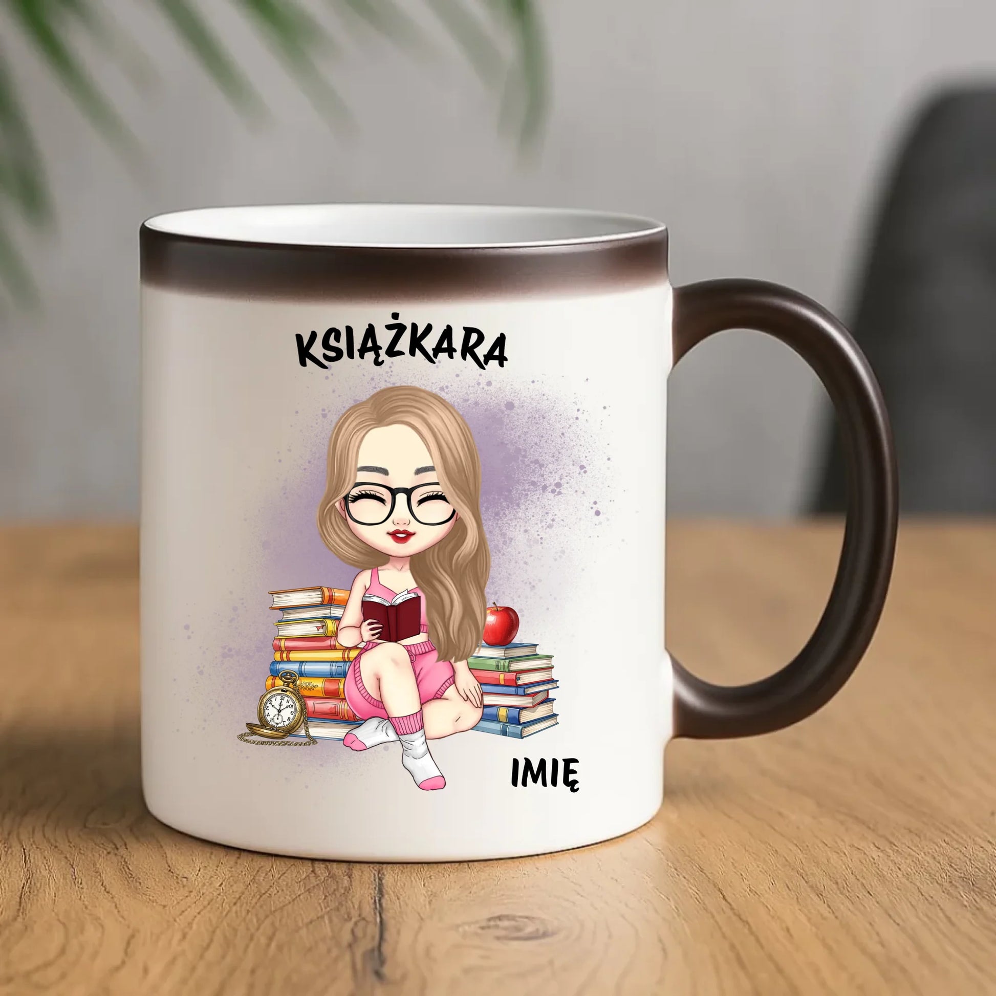 Kubek magiczny - Książkara - Prezent dla miłośniczki czytania książek - personalizowany DZ04 - StoryCups.pl