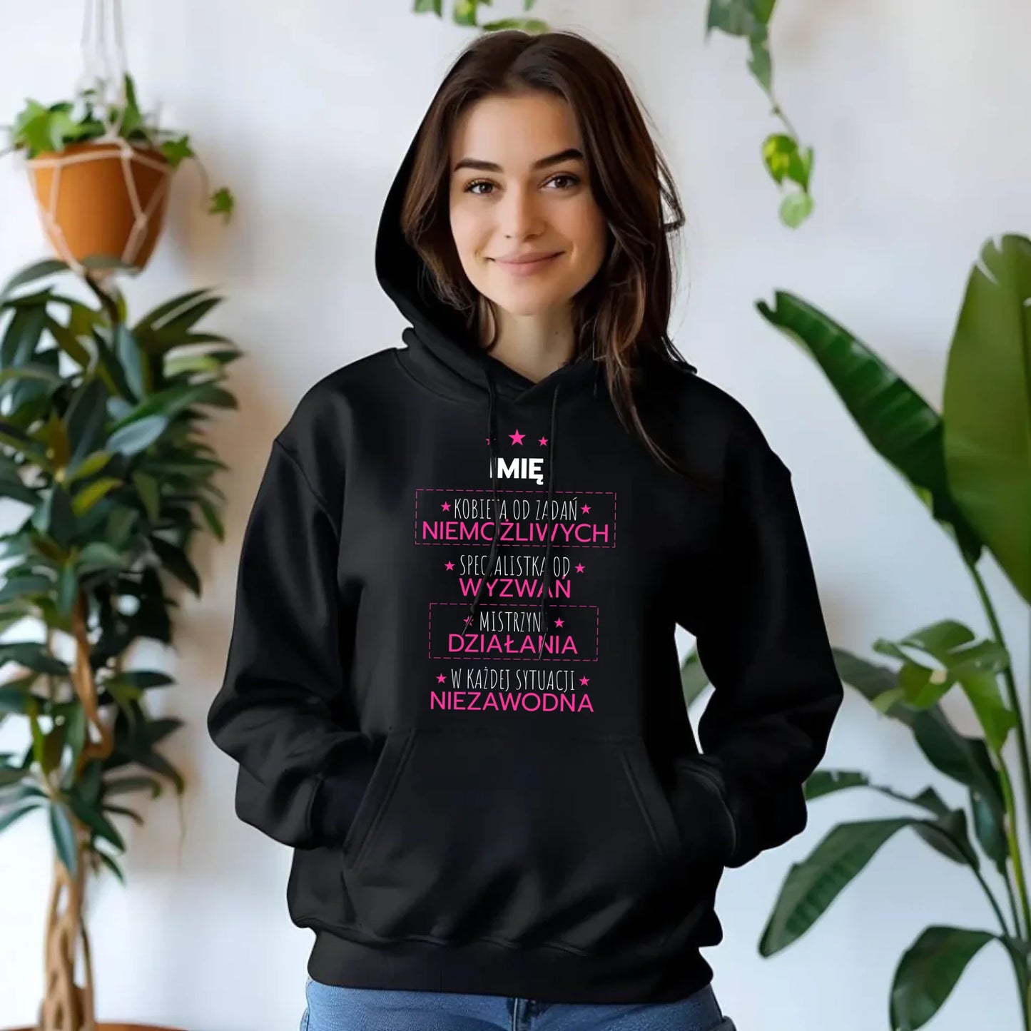 Bluza damska z kapturem - Kobieta od zadań niemożliwych - personalizowana DZ19 - StoryCups.pl