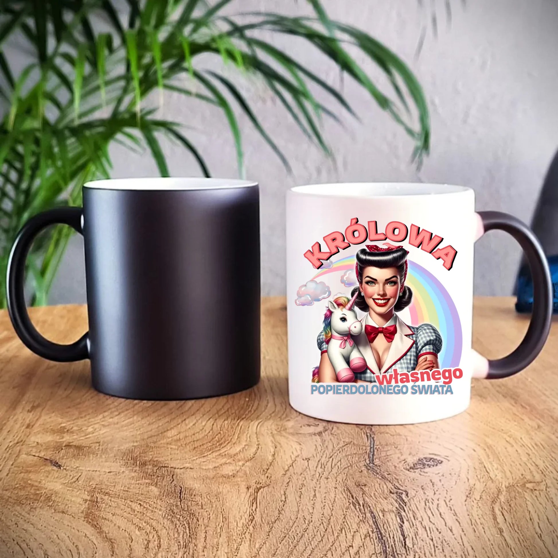Śmieszny kubek magiczny retro – Królowa własnego popierd*onego świata - bez cenzury DZ08 - StoryCups.pl