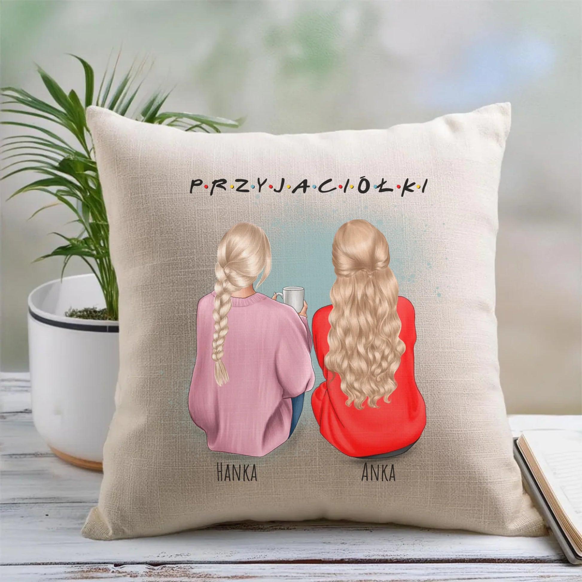 Poduszka - prezent dla przyjaciółki - personalizowane postacie 2-4 osoby PR02 - StoryCups.pl