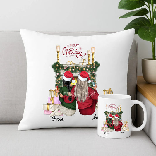 Zestaw poduszka i kubek świąteczny - prezent dla przyjaciółki - personalizowane postacie 2-4 osoby PR04 - StoryCups.pl