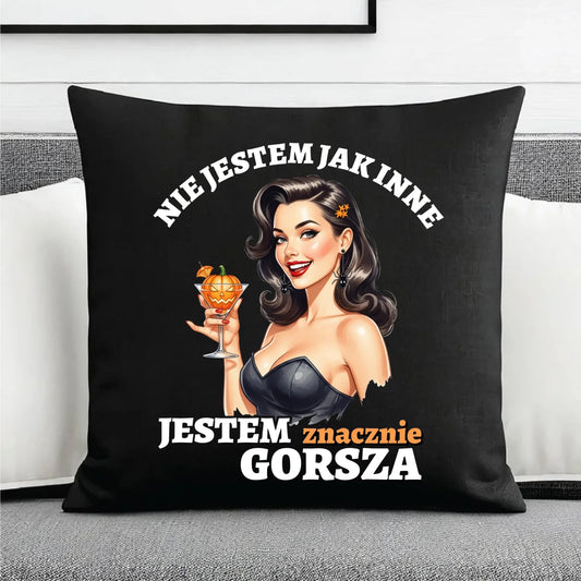 Poduszka dekoracyjna halloweenowa - Nie jestem jak inne HL24