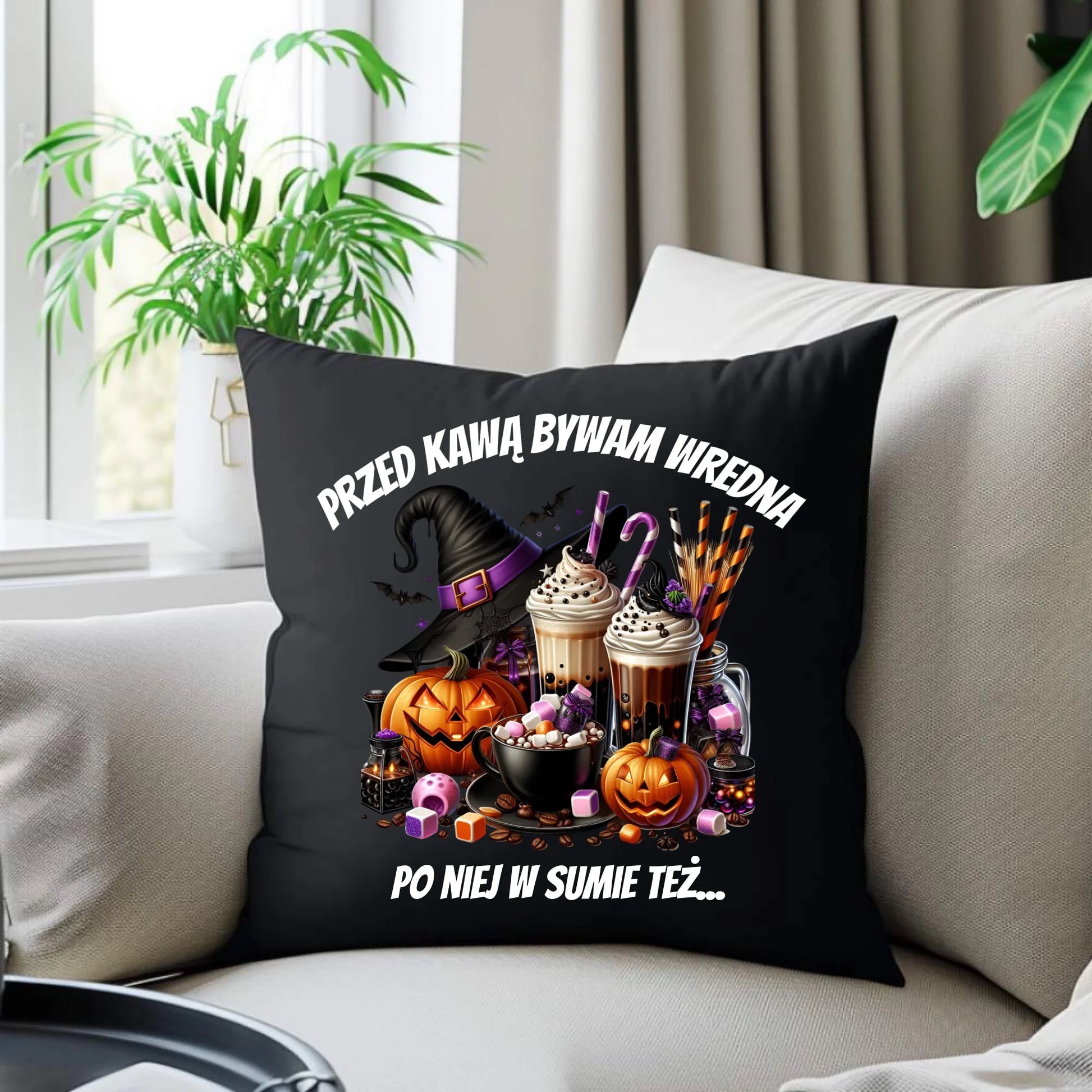Poduszka dekoracyjna Halloween – Przed kawą bywam wredna, po niej w sumie też HL30 - StoryCups.pl