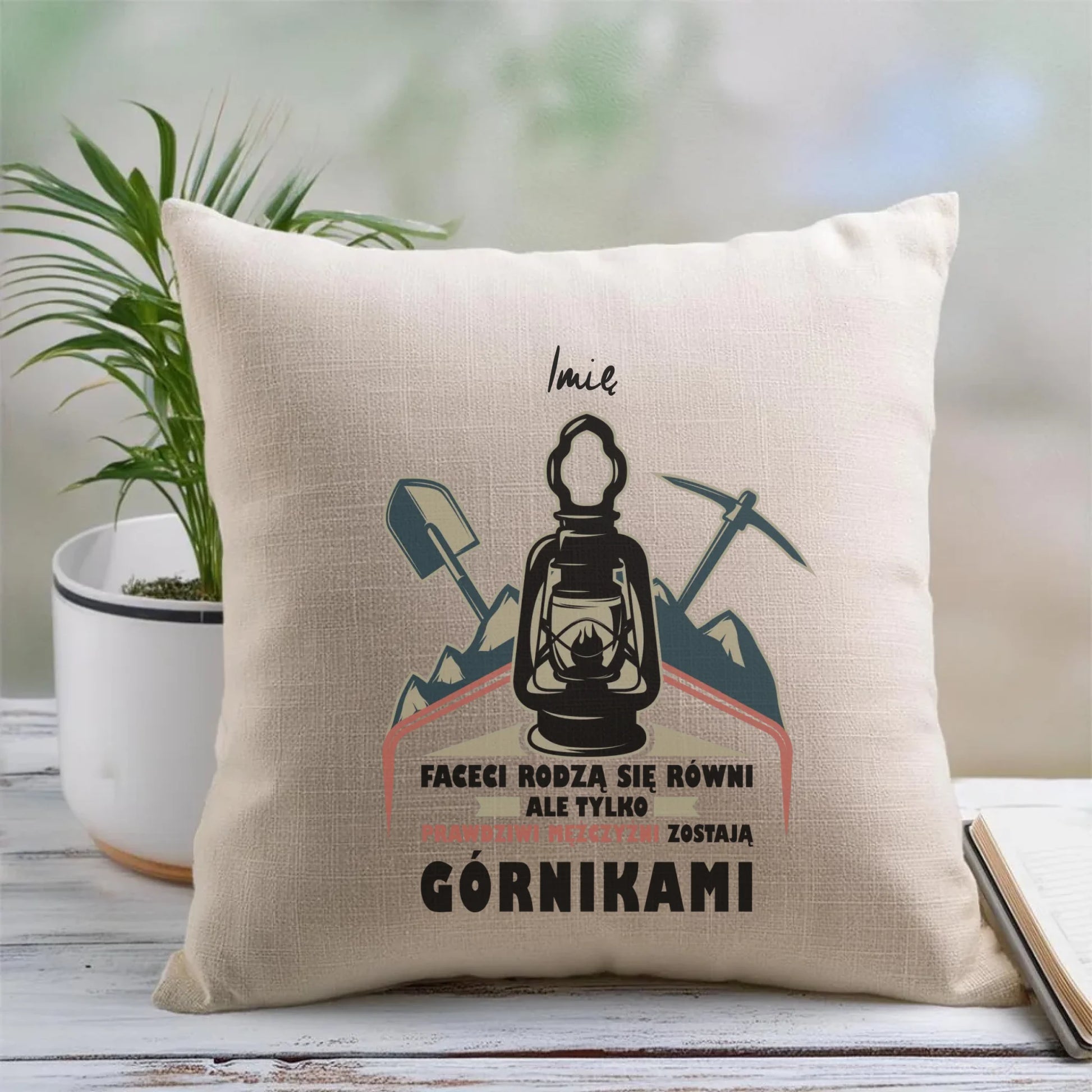 Poduszka - prezent dla górnika - Prawdziwi mężczyźni zostają górnikami - personalizowana G08 - StoryCups.pl