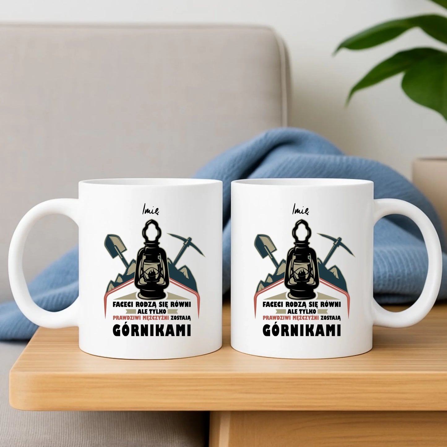 Zestaw poduszka i kubek - prezent dla górnika - Prawdziwi mężczyźni zostają górnikami - personalizowany G08 - StoryCups.pl