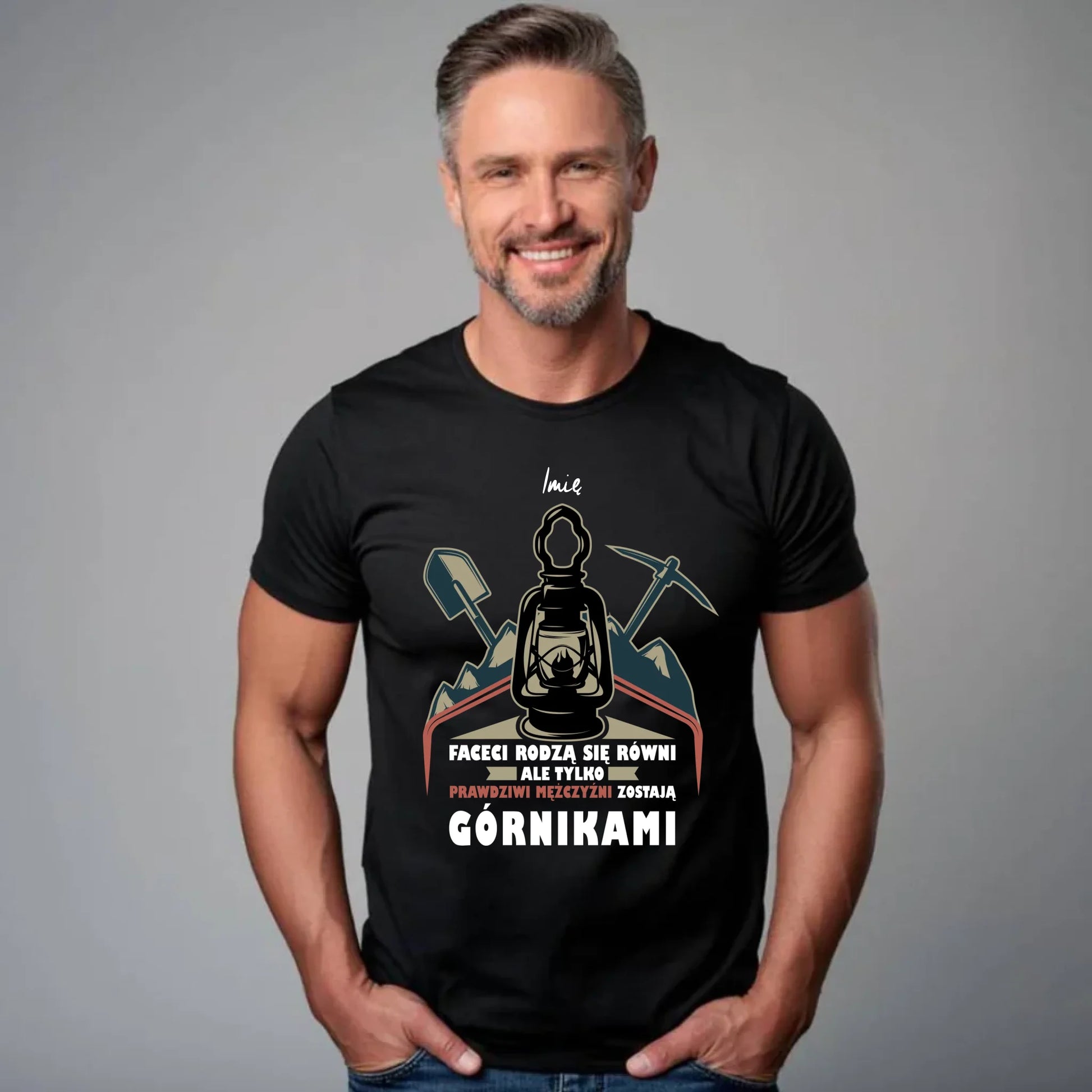 Koszulka męska - prezent dla górnika - Prawdziwi mężczyźni zostają górnikami - personalizowana G08 - StoryCups.pl