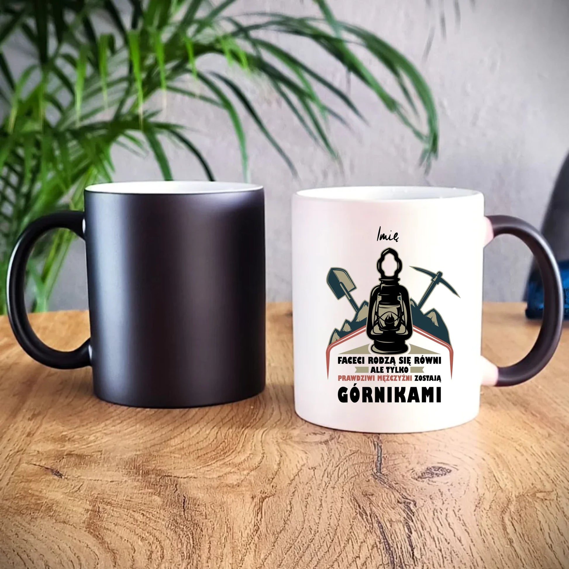 Kubek magiczny - prezent dla górnika - Prawdziwi mężczyźni zostają górnikami - personalizowany G08 - StoryCups.pl