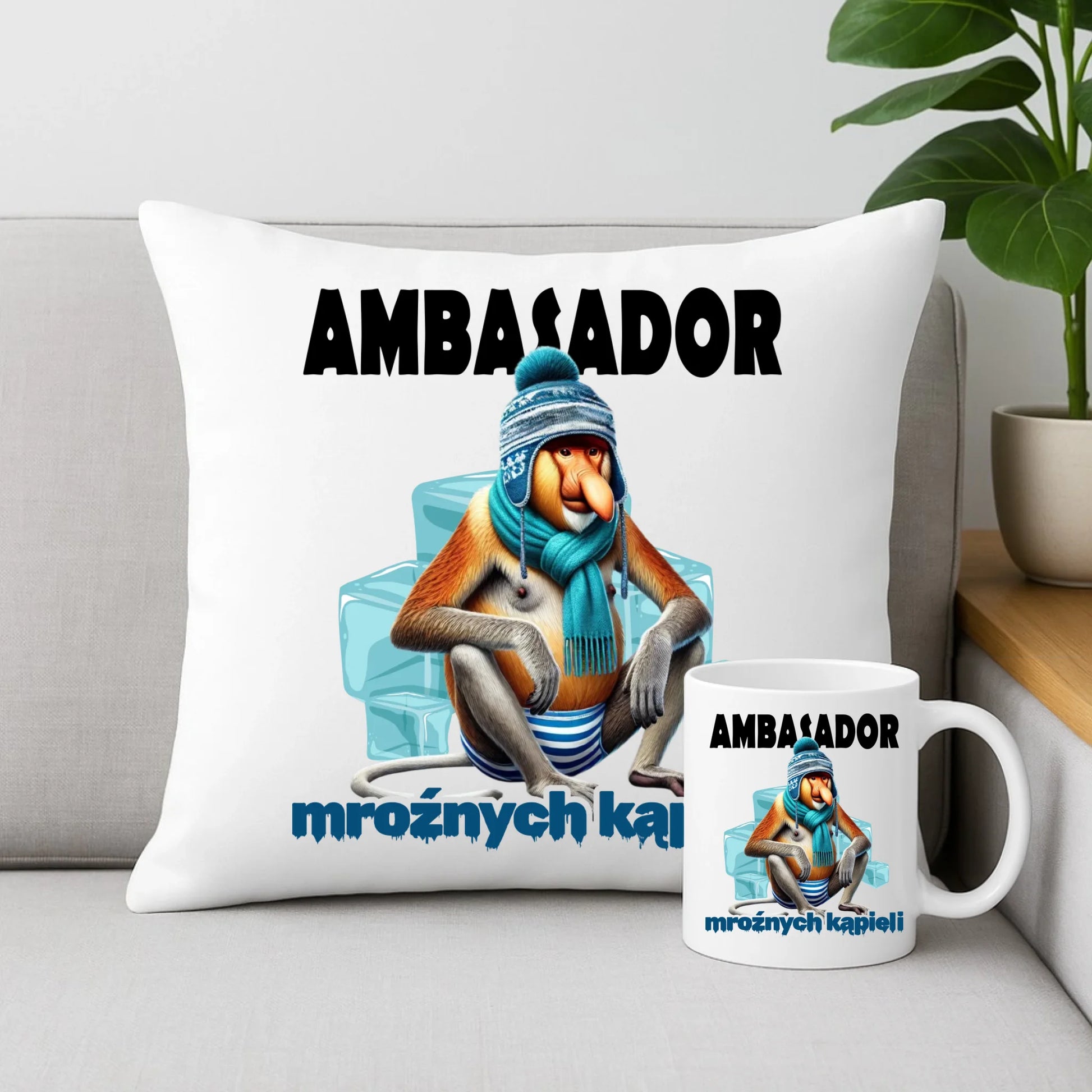 Zestaw poduszka i kubek - prezent dla morsa - Janusz Nosacz Mors - Ambasador mroźnych kąpieli HM03 - StoryCups.pl