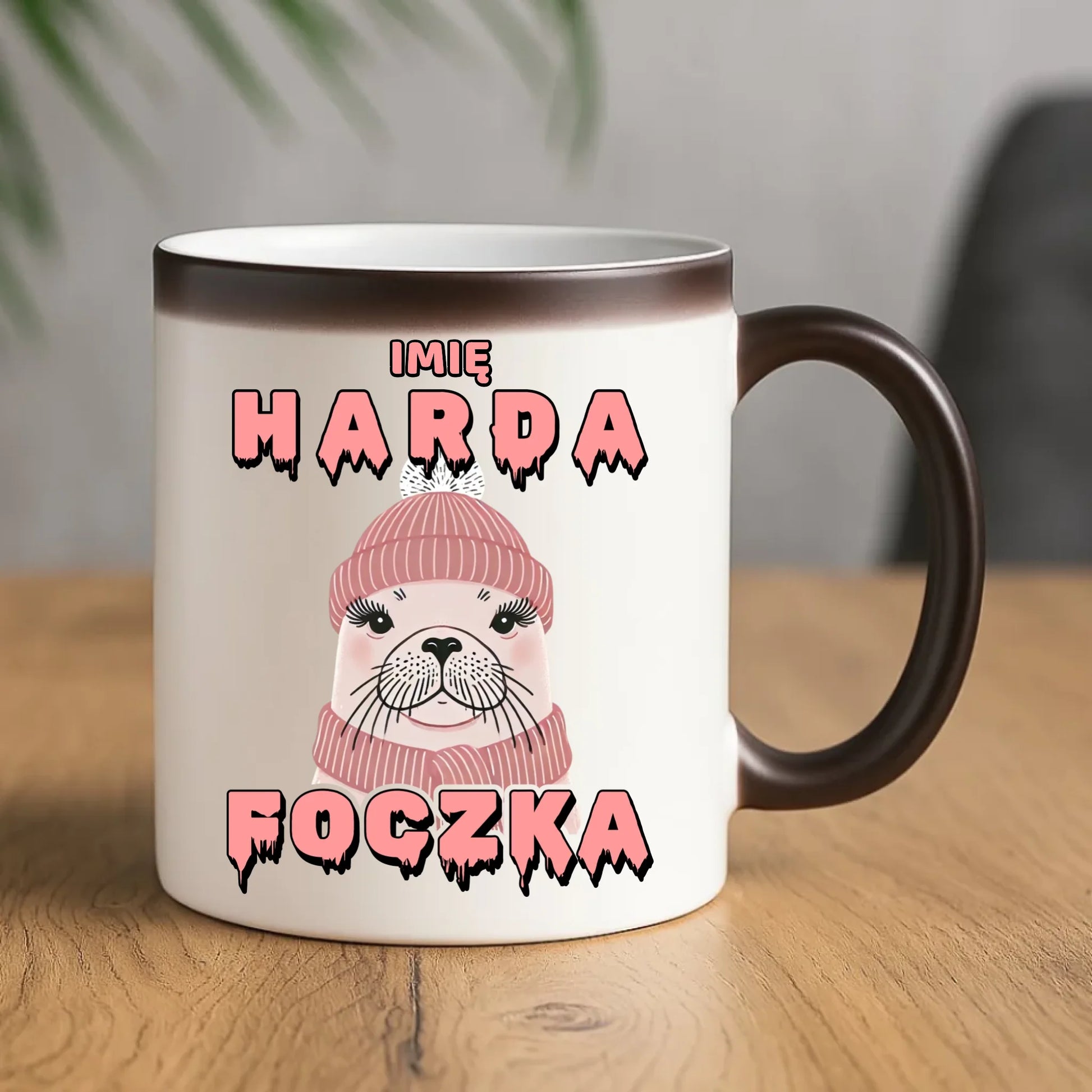 Kubek magiczny - prezent dla morsa - Harda foczka - personalizowany HM05 - StoryCups.pl