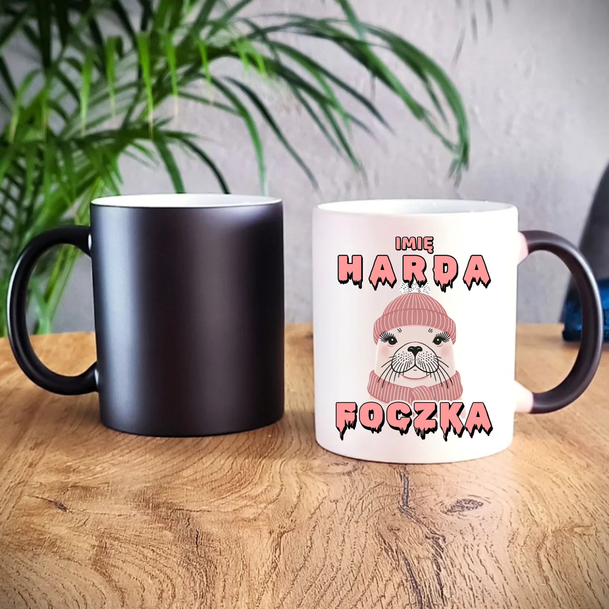 Kubek magiczny - prezent dla morsa - Harda foczka - personalizowany HM05 - StoryCups.pl