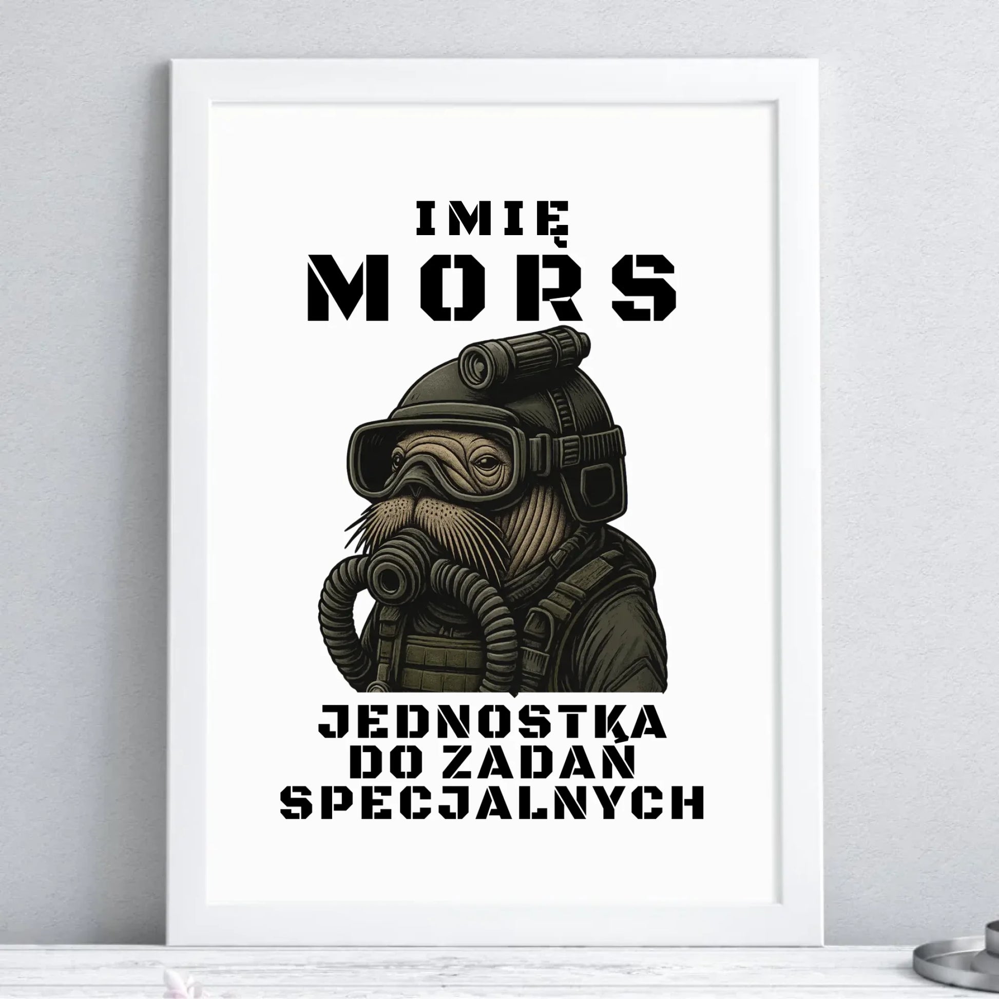 Plakat w ramie - prezent dla morsa - Mors do zadań specjalnych - personalizowany HM07 - StoryCups.pl