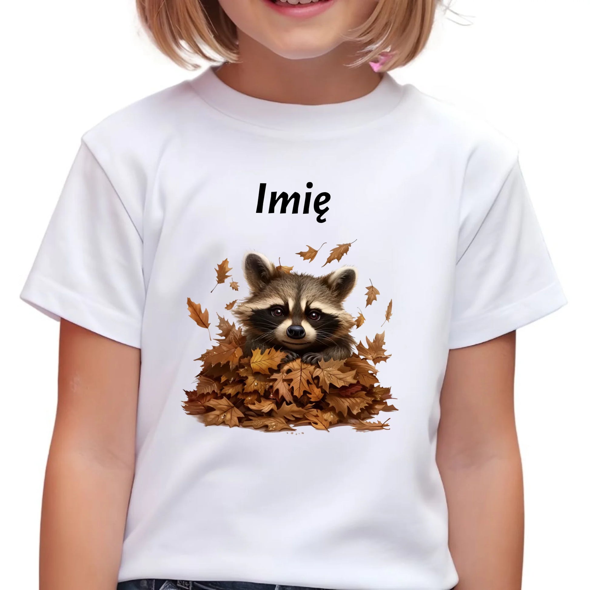 Koszulka dziecięca jesienna - Szop w liściach - personalizowana JS24 - StoryCups.pl