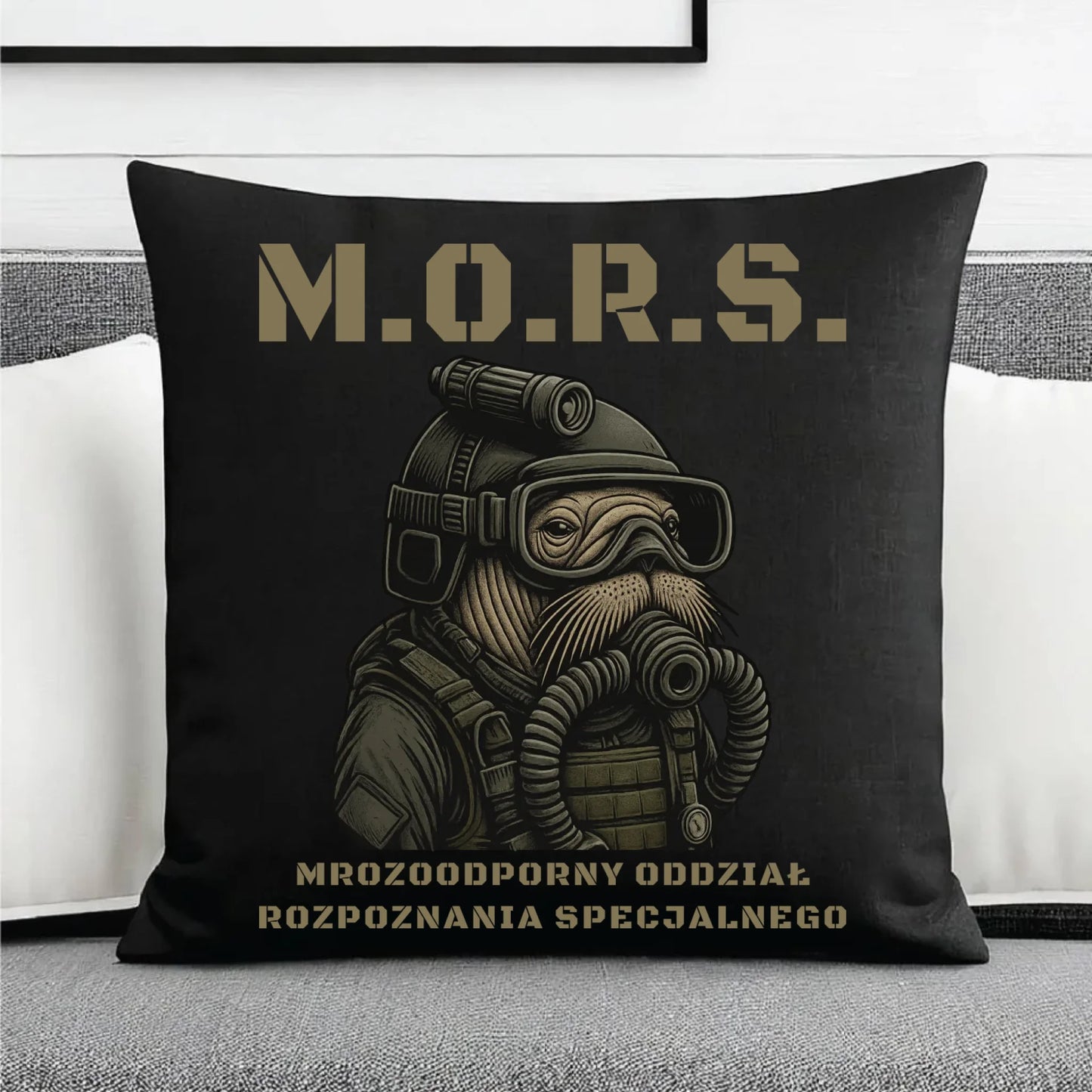 Poduszka dekoracyjna - prezent dla morsa - M.O.R.S. Mrozoodporny Oddział Rozpoznania Specjalnego HM20 - StoryCups.pl