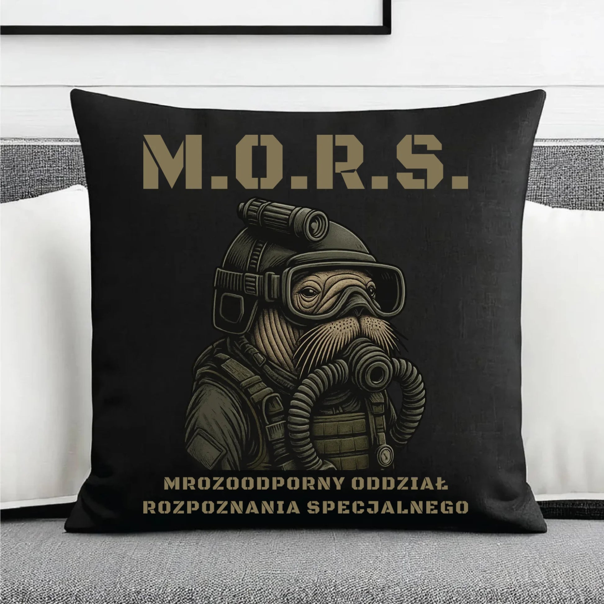 Poduszka dekoracyjna - prezent dla morsa - M.O.R.S. Mrozoodporny Oddział Rozpoznania Specjalnego HM20 - StoryCups.pl
