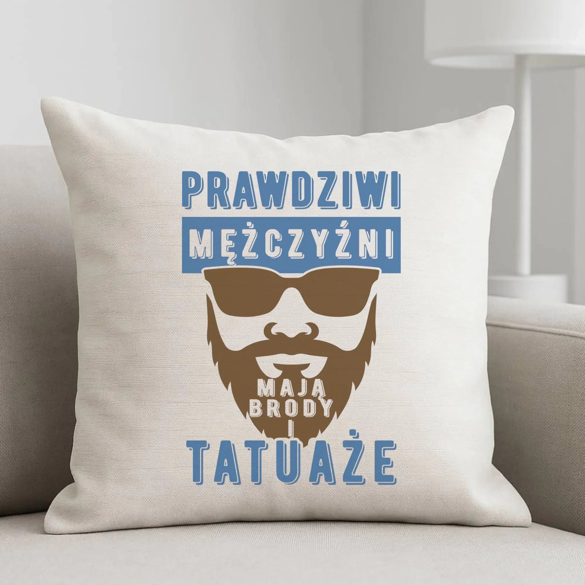 Poduszka - Prezent dla faceta - Prawdziwi mężczyźni mają brody i tatuaże DCH22 - StoryCups.pl