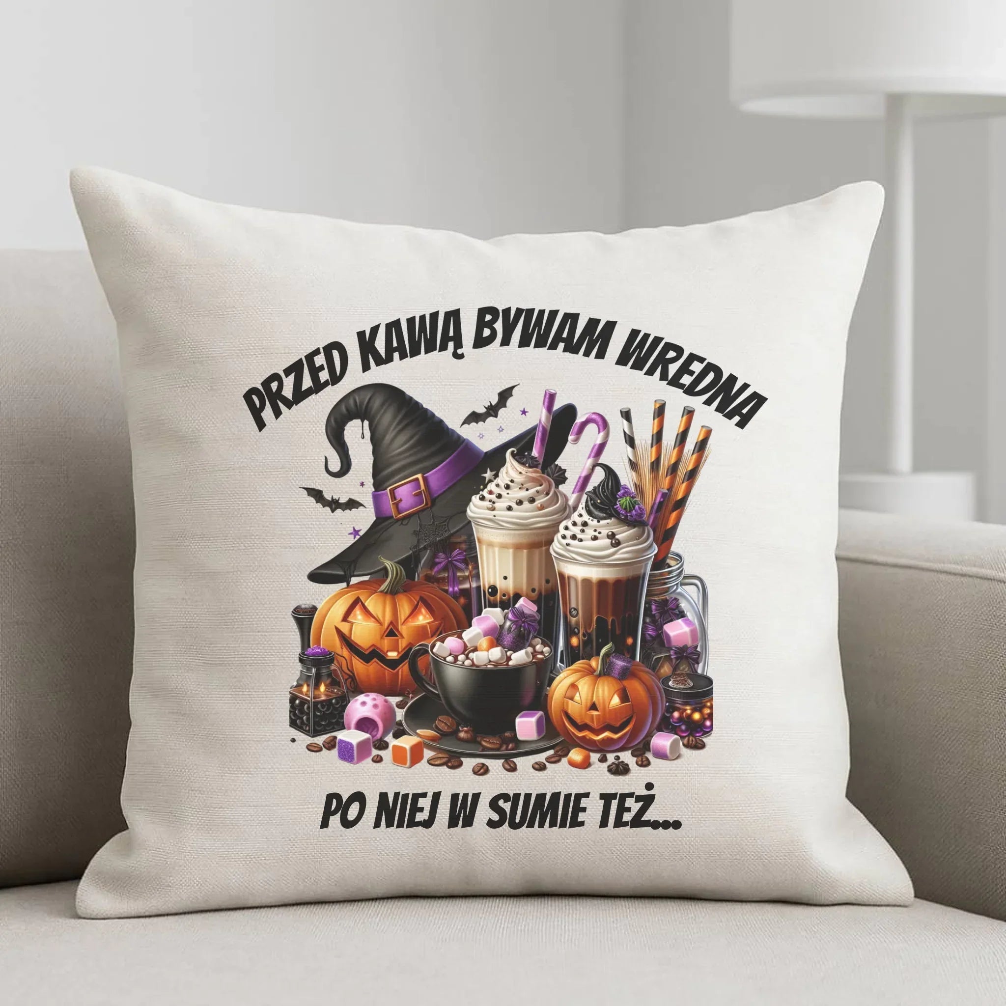 Poduszka Halloween – Przed kawą bywam wredna, po niej w sumie też HL30 - StoryCups.pl
