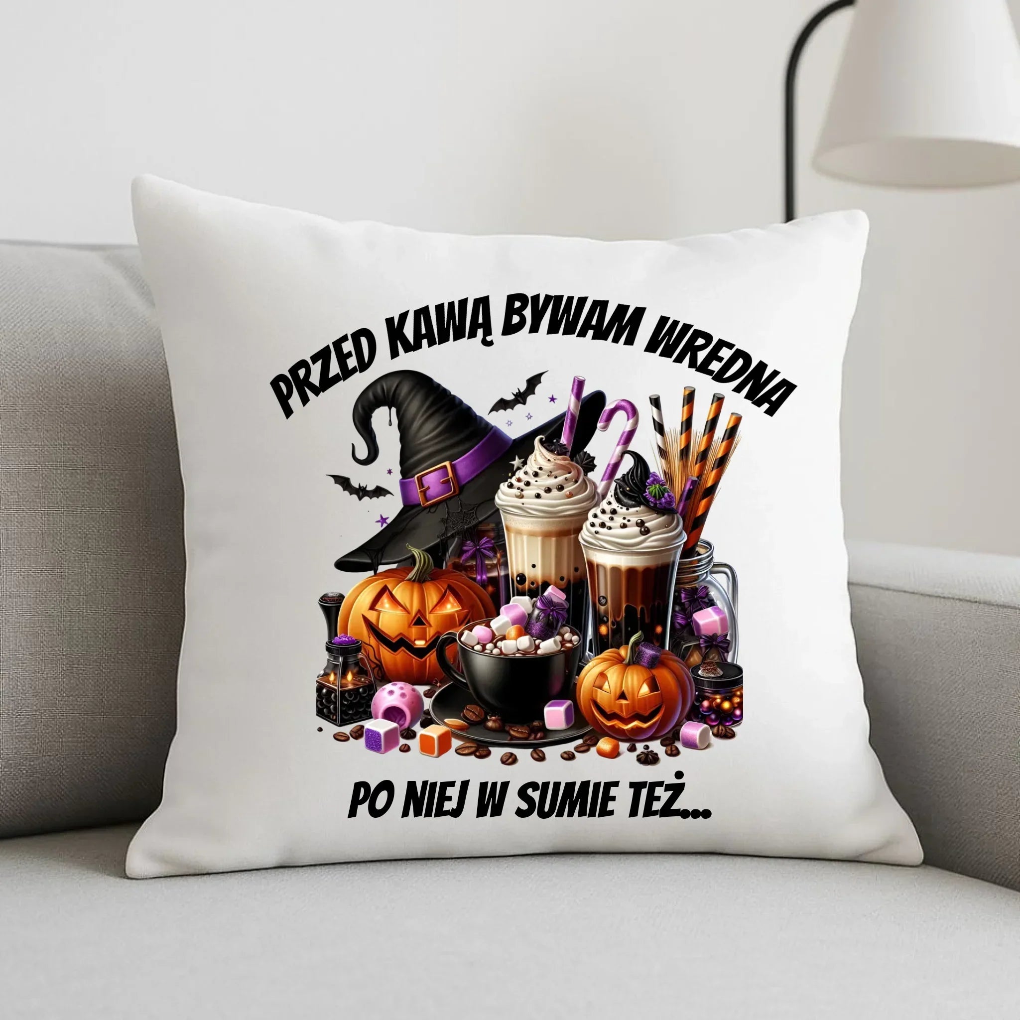 Poduszka Halloween – Przed kawą bywam wredna, po niej w sumie też HL30 - StoryCups.pl