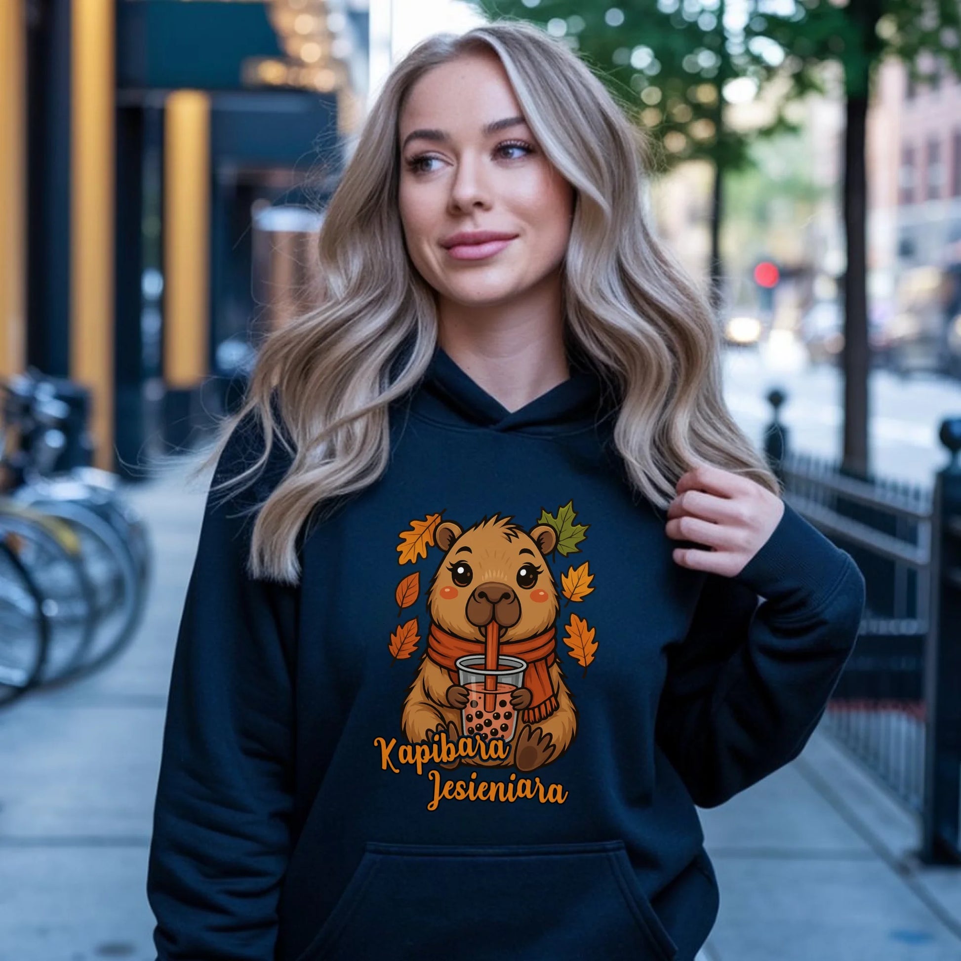 Bluza damska z kapturem jesienna - Kapibara Jesieniara JS19 - StoryCups.pl