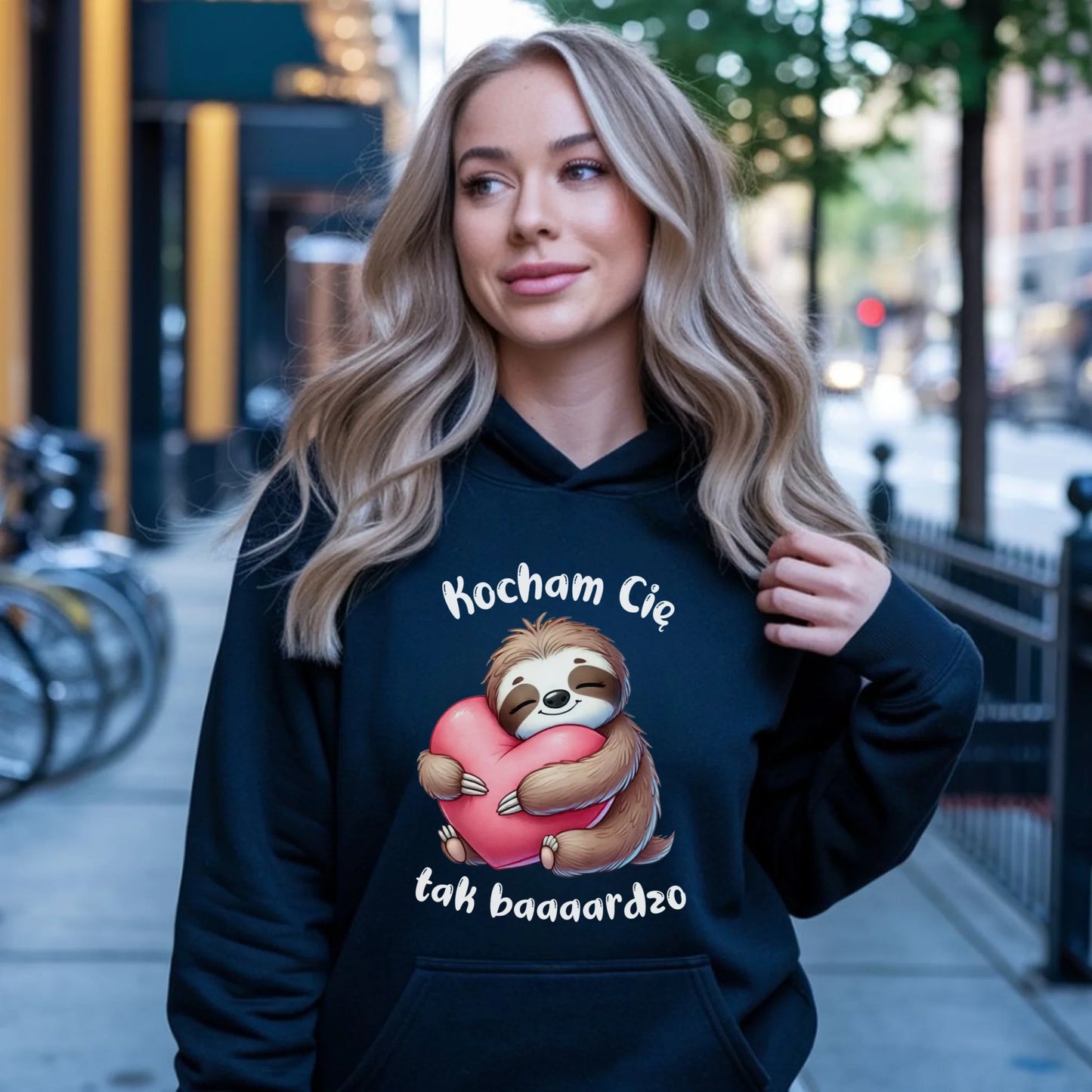 Bluza damska z kapturem - Leniwiec Kocham Cię tak baaaardzo W16 - StoryCups.pl