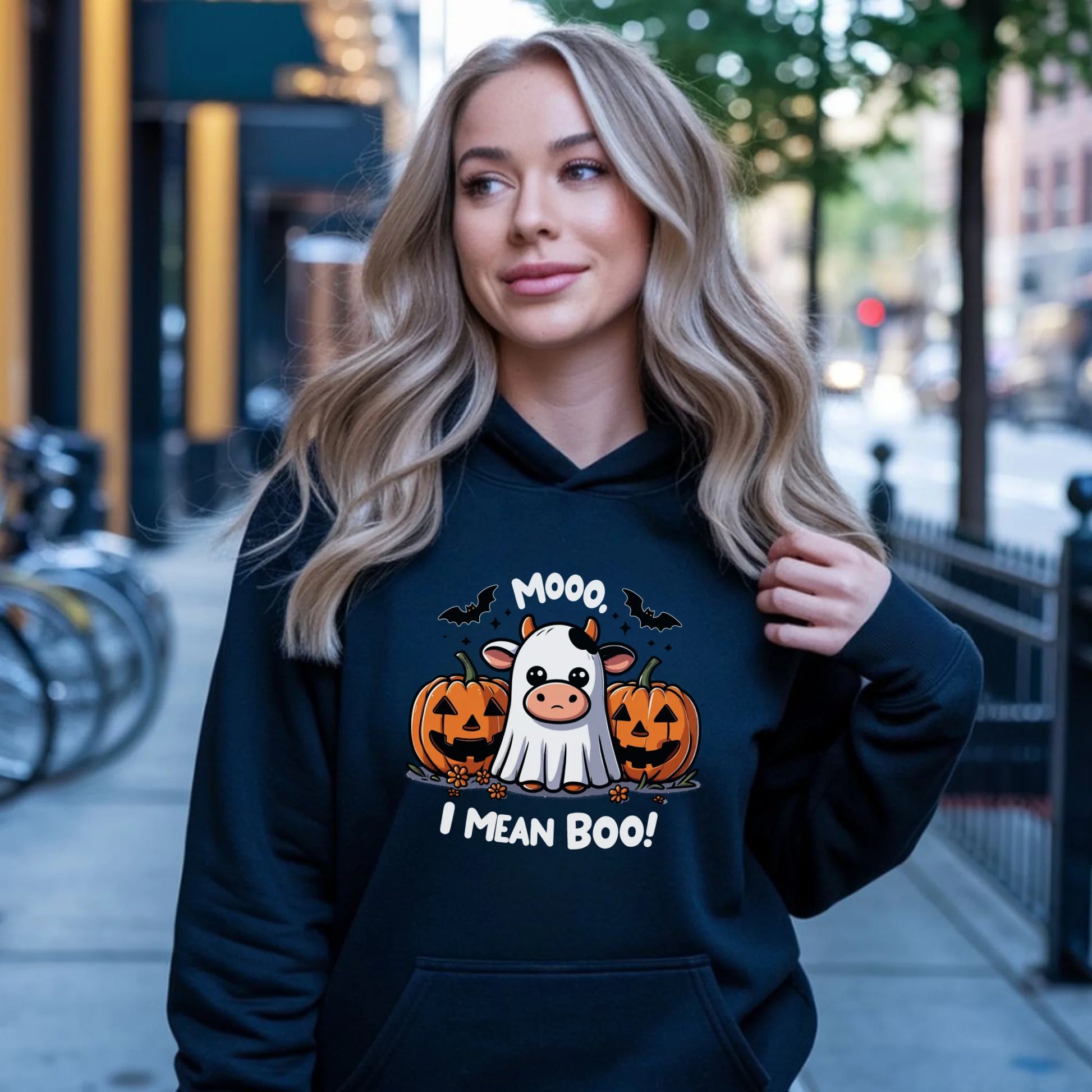 Bluza damska z kapturem na Halloween - Mooo I mean Boo! - z dynią i duchem HL14 - StoryCups.pl