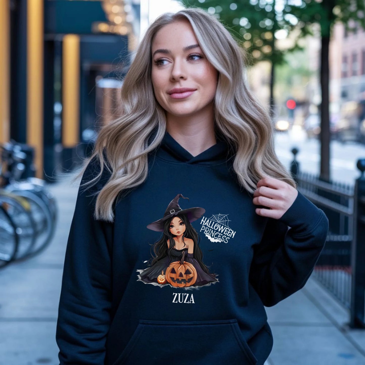 Bluza damska z kapturem halloweenowa - Czarownica z dynią - personalizowana HL10 - StoryCups.pl