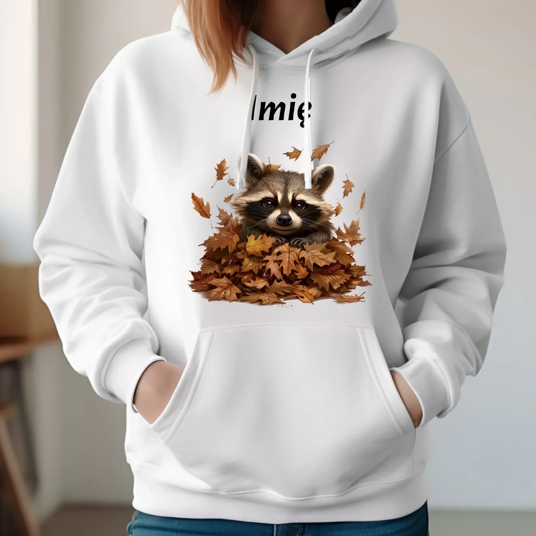 Bluza damska z kapturem jesienna - Szop w liściach - personalizowana JS24 - StoryCups.pl